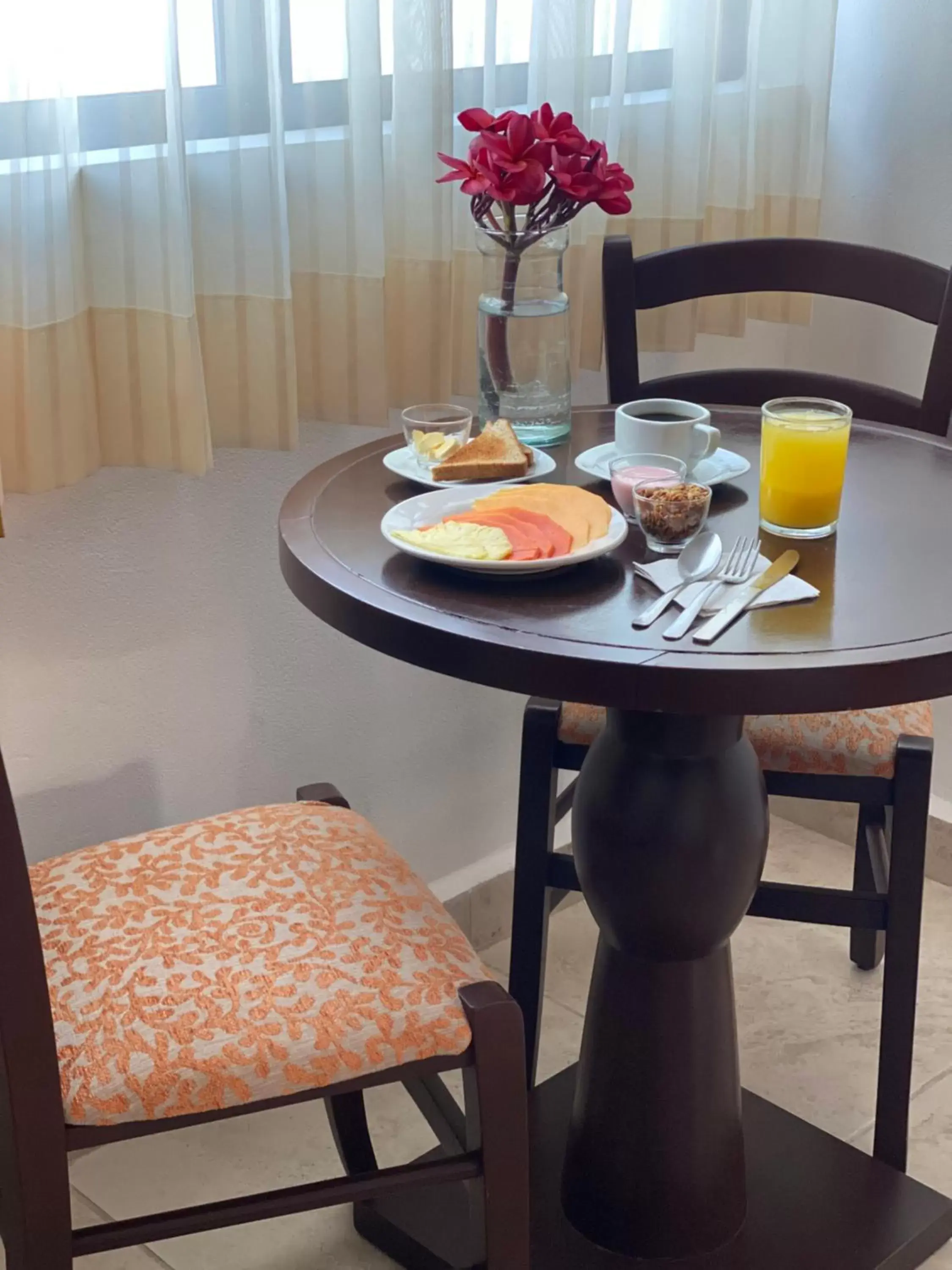 Dining Area in Hotel Las Golondrinas