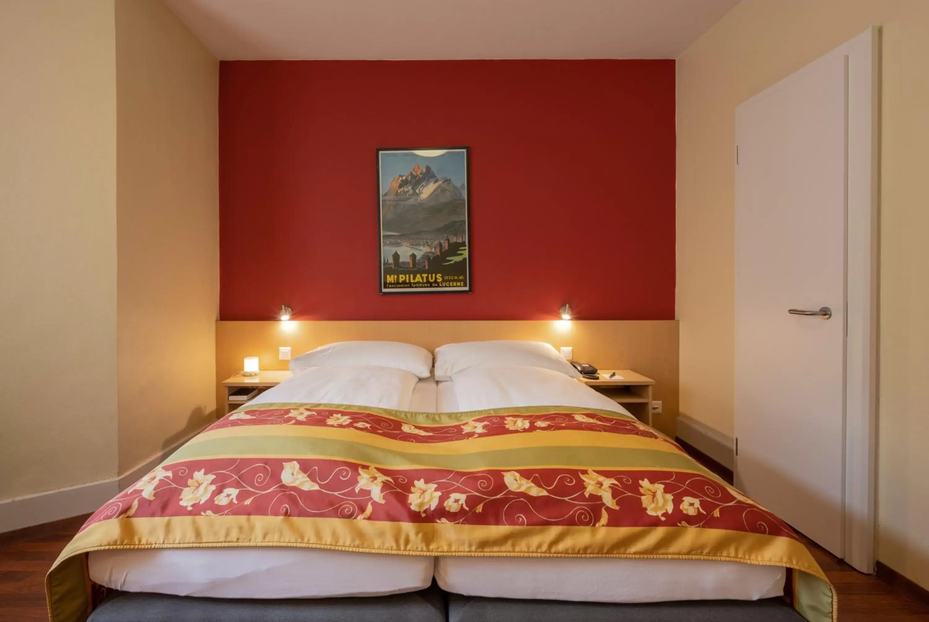 Bedroom, Bed in Hotel De la Paix