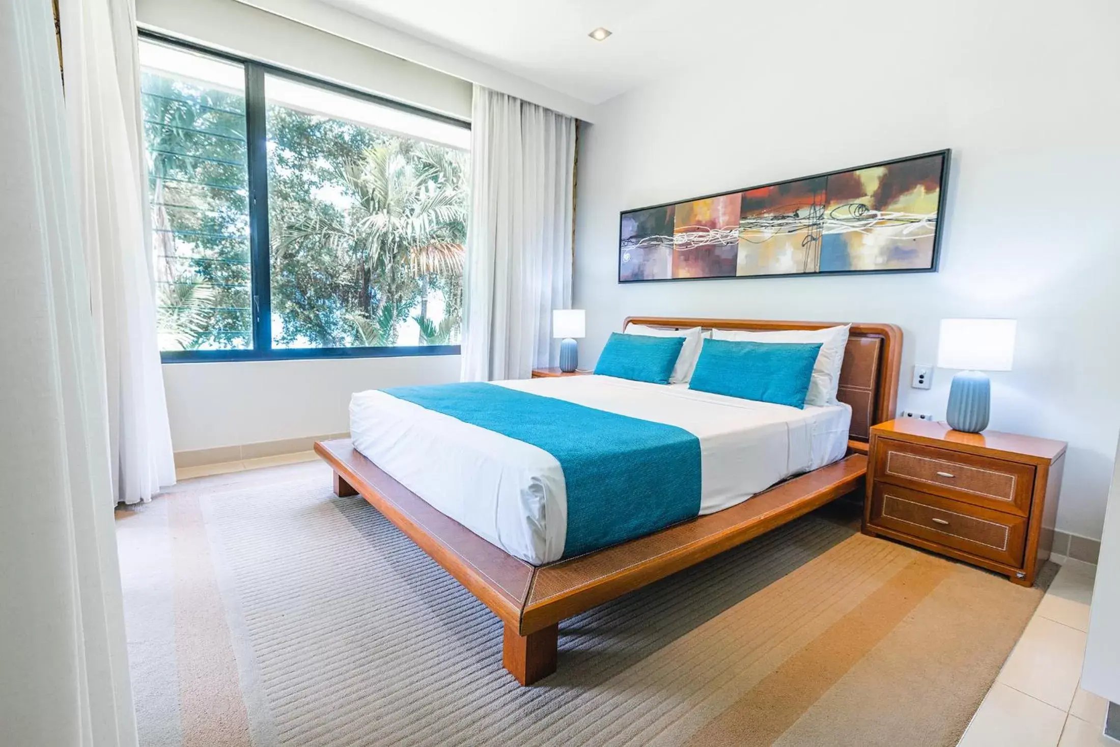 Bedroom, Bed in Fitzroy Island Resort