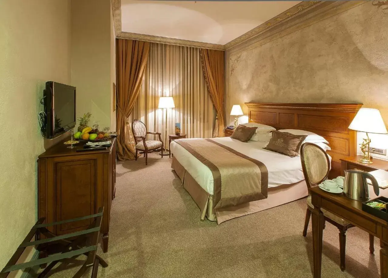 Deluxe Room in Palazzo Donizetti Hotel - Special Class