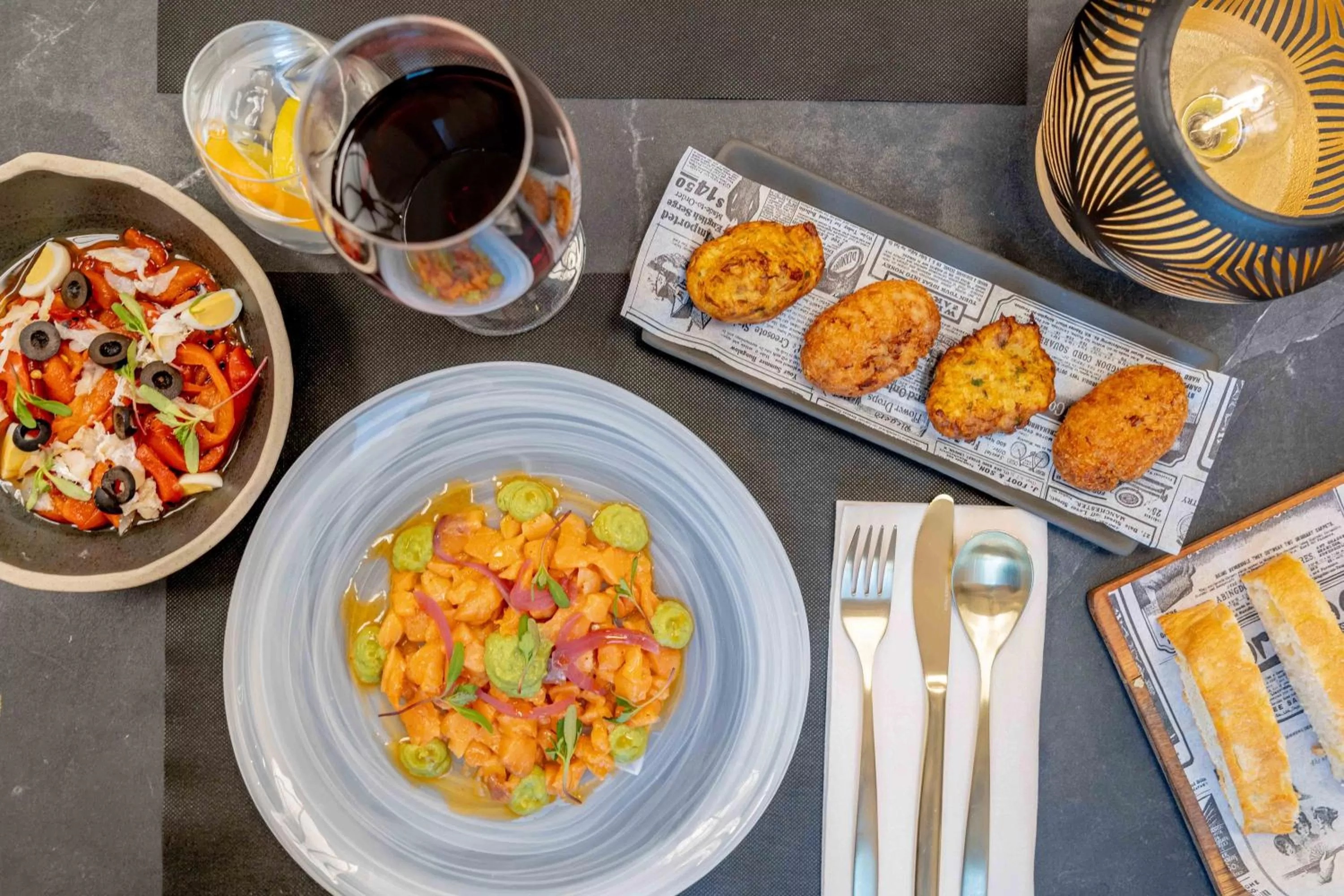 Food and drinks in L&H Gran Vía Valencia