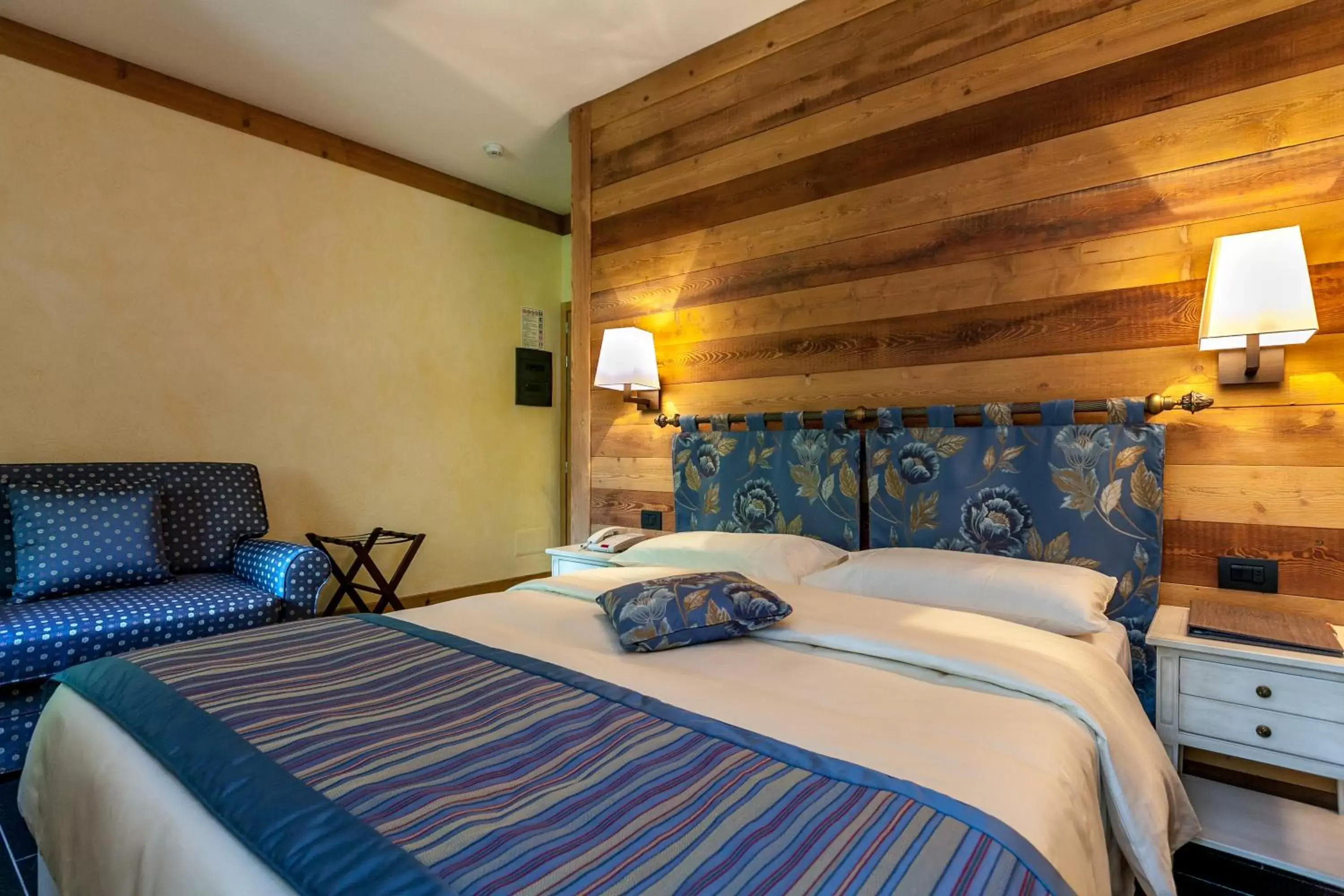 Bedroom, Bed in Hotel Lo Scoiattolo