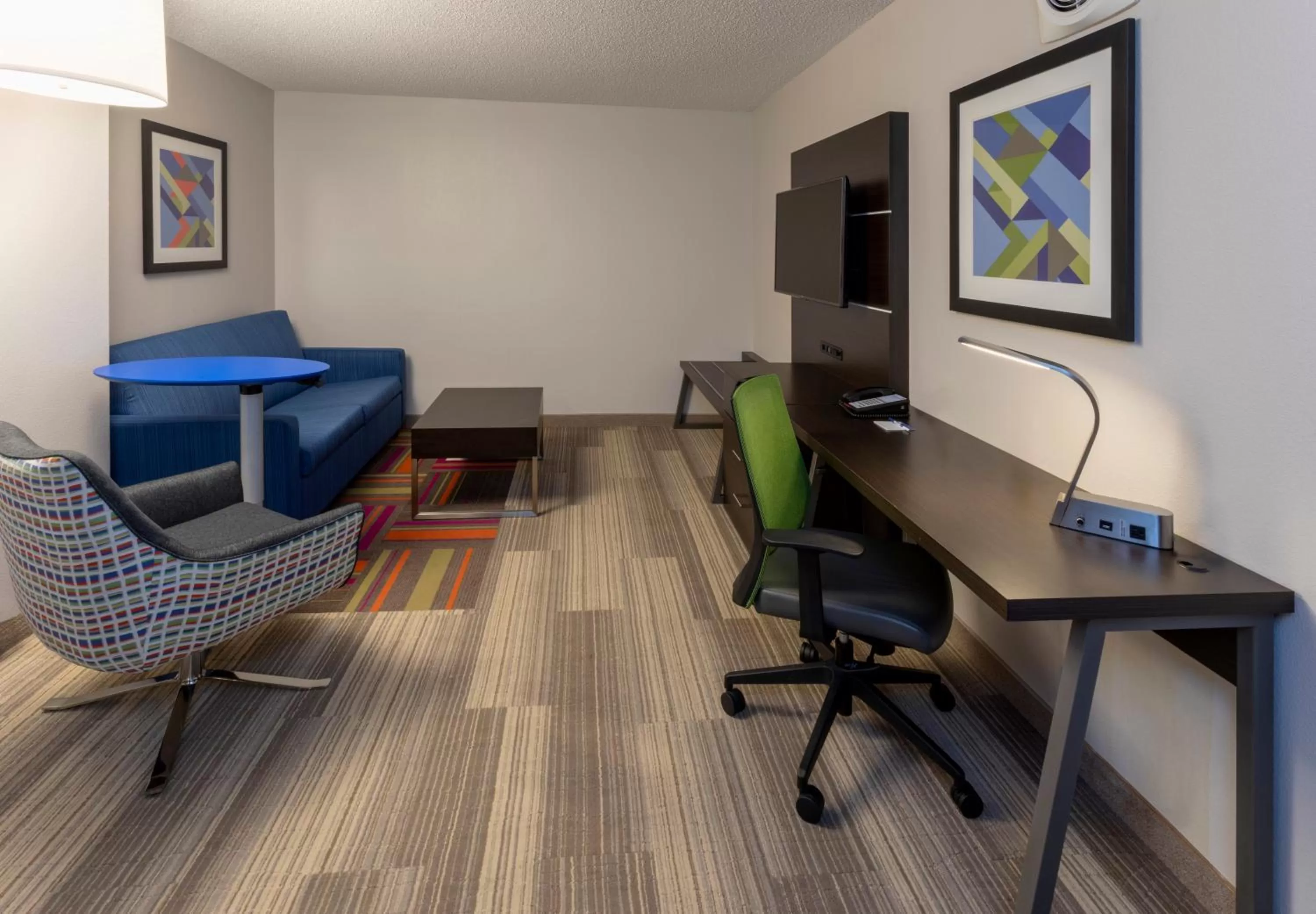 Photo of the whole room in Holiday Inn Express Hotel & Suites-St. Paul by IHG