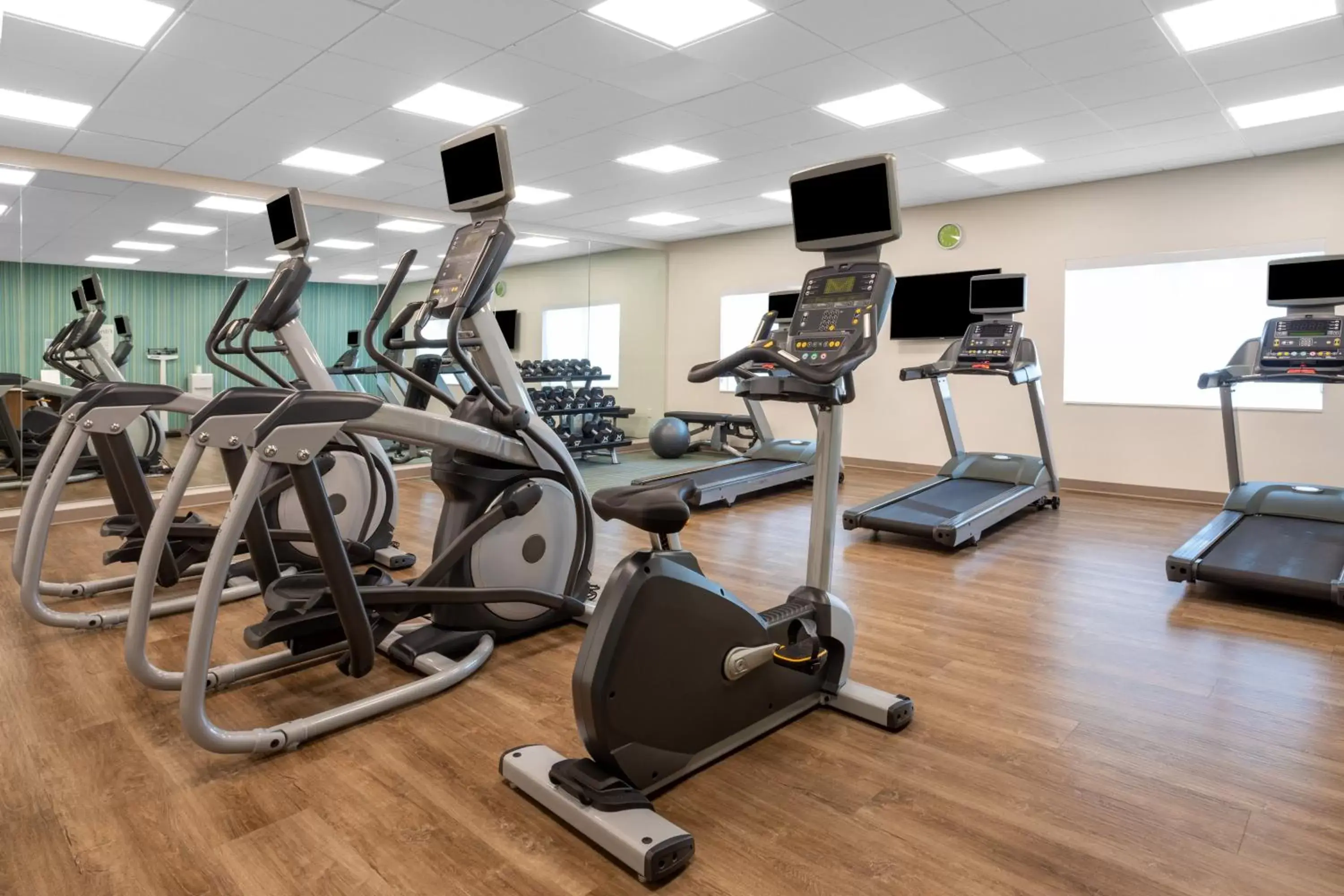Spa and wellness centre/facilities, Fitness Center/Facilities in Holiday Inn Express & Suites - Wildwood - The Villages, an IHG Hotel