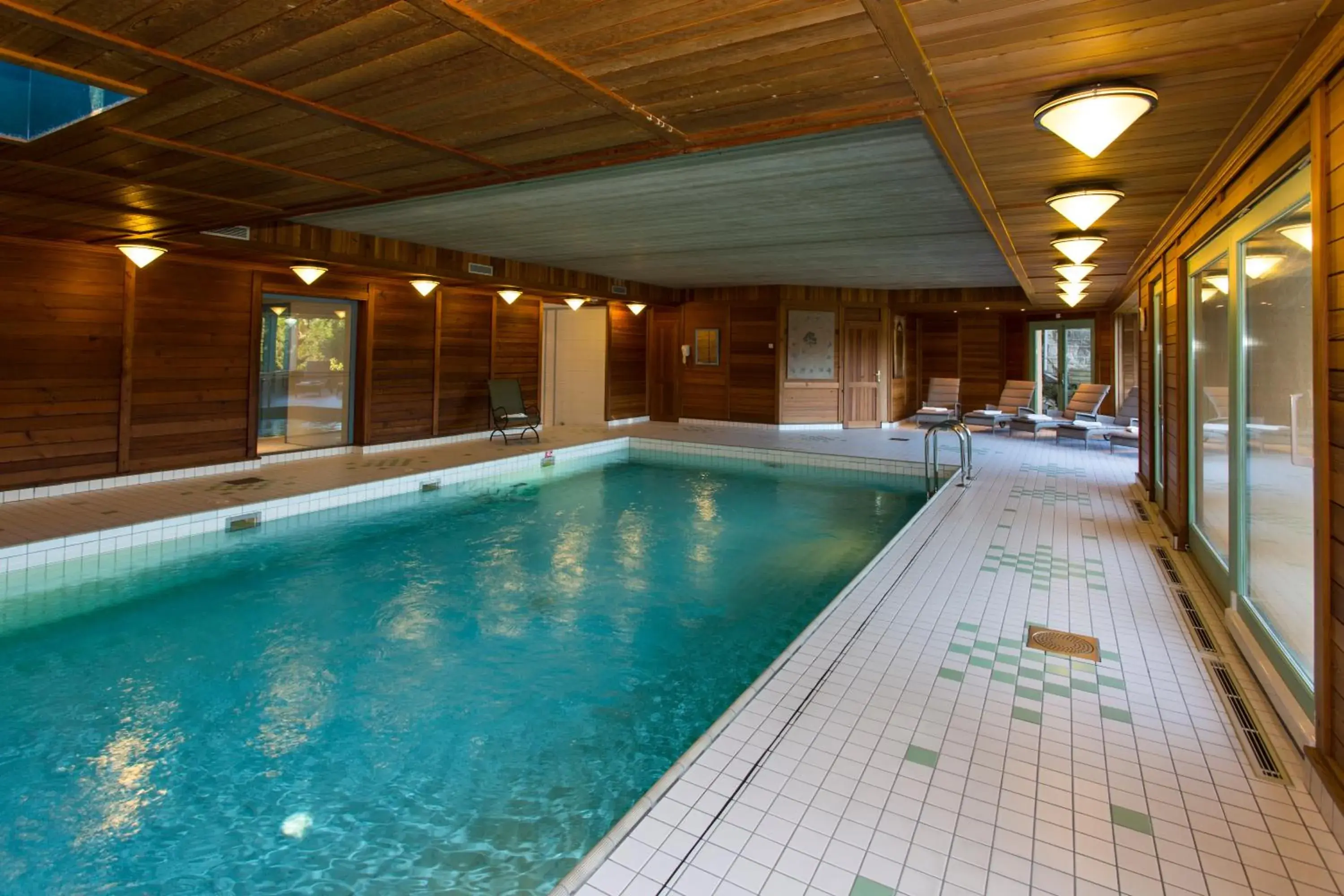 Patio, Swimming Pool in Le Manoir Au Lac