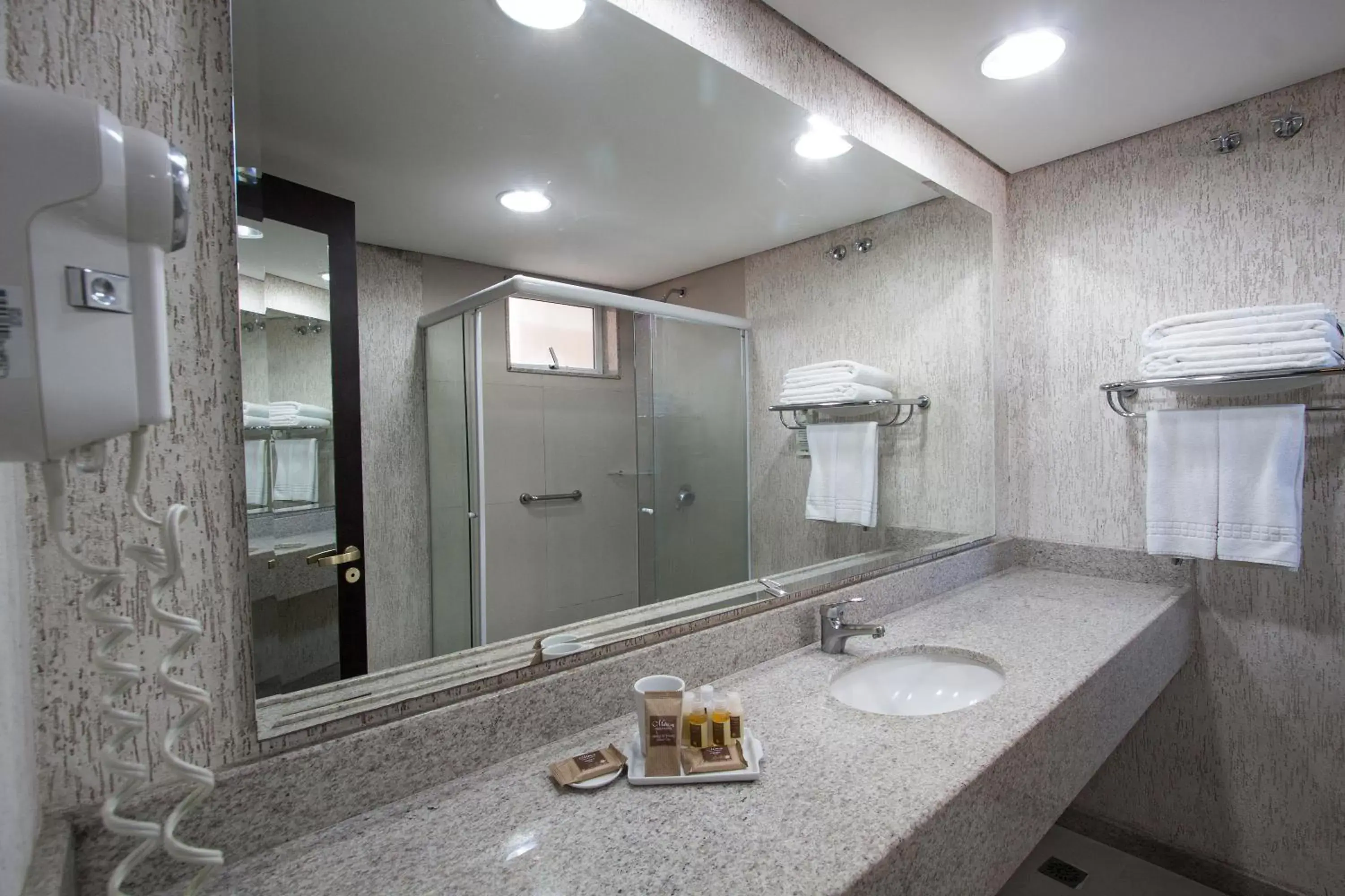 Bathroom in Mabu Curitiba Business