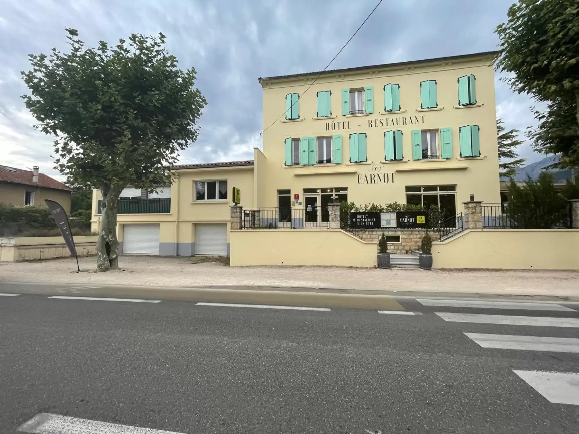 Property Building in Le CARNOT