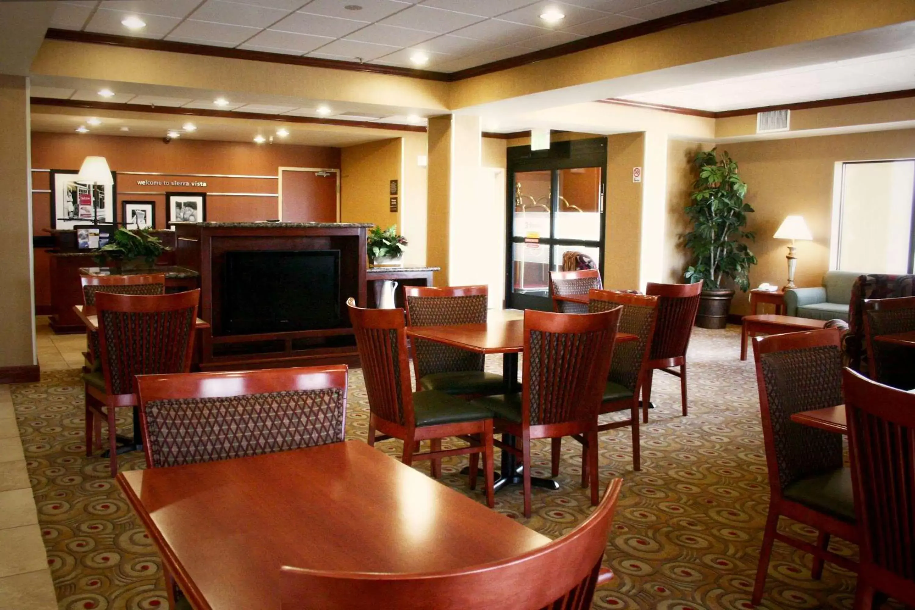 Dining area, Restaurant/Places to Eat in Hampton Inn Sierra Vista