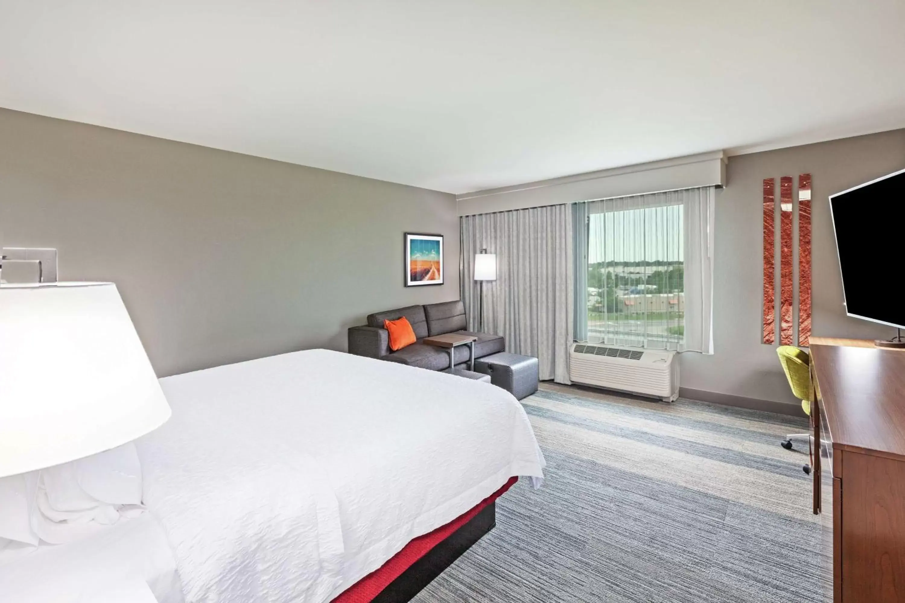 Bedroom, Bed in Hampton Inn Gardner Bedroom, Bed in Hampton Inn Gardner