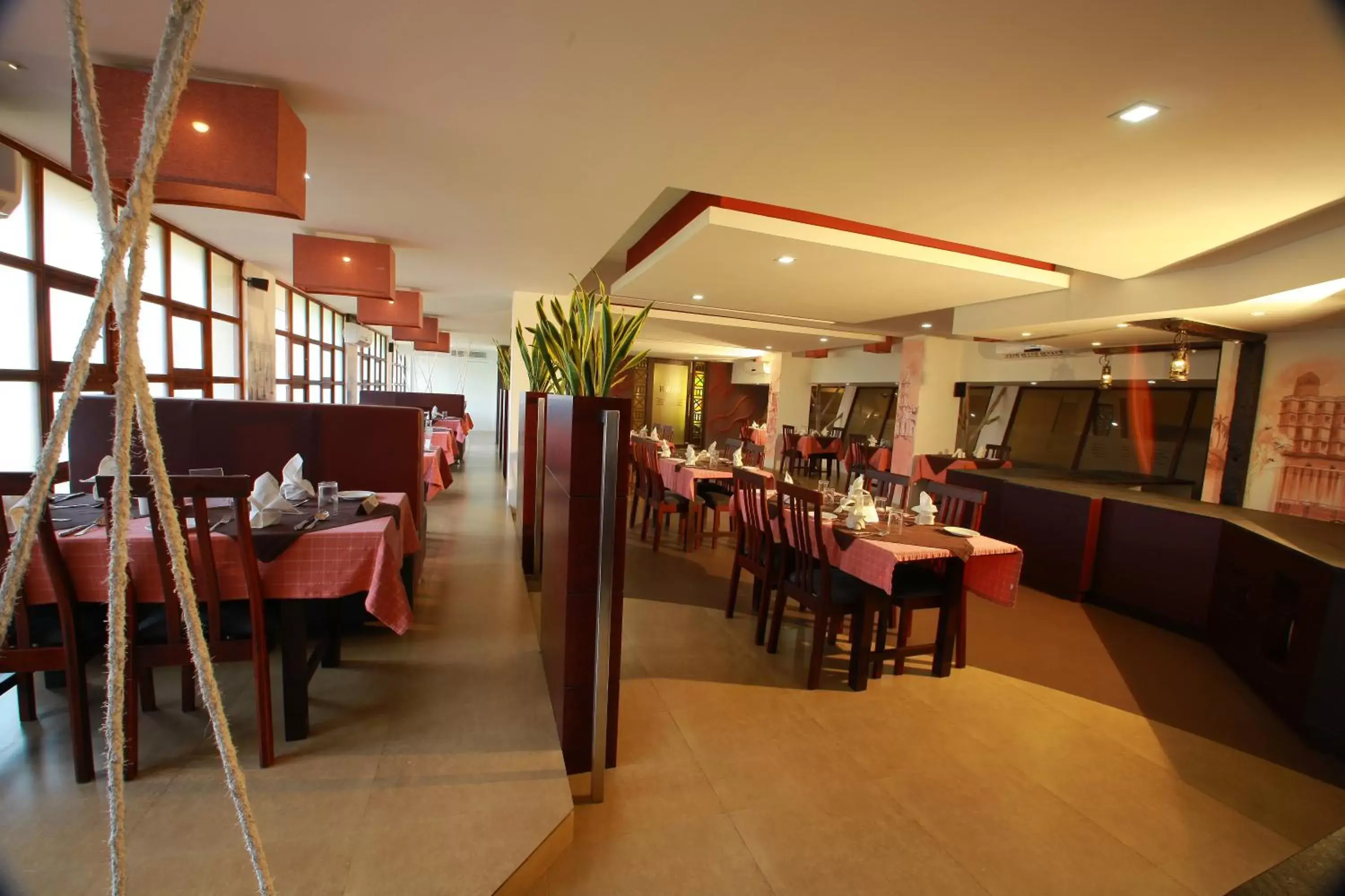 Restaurant/Places to Eat in Malabar Palace