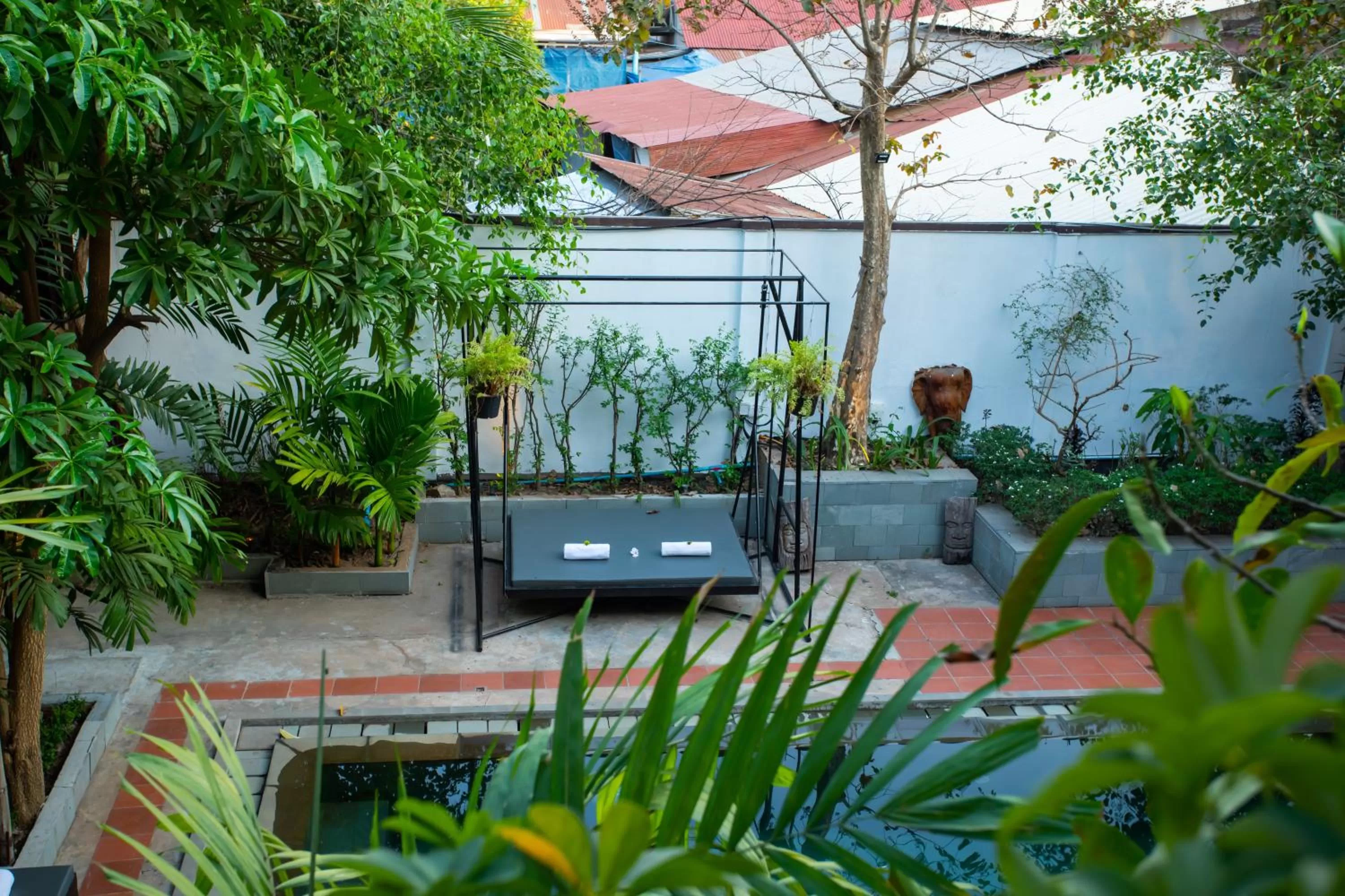 Patio in Indra Porak Residence Hotel