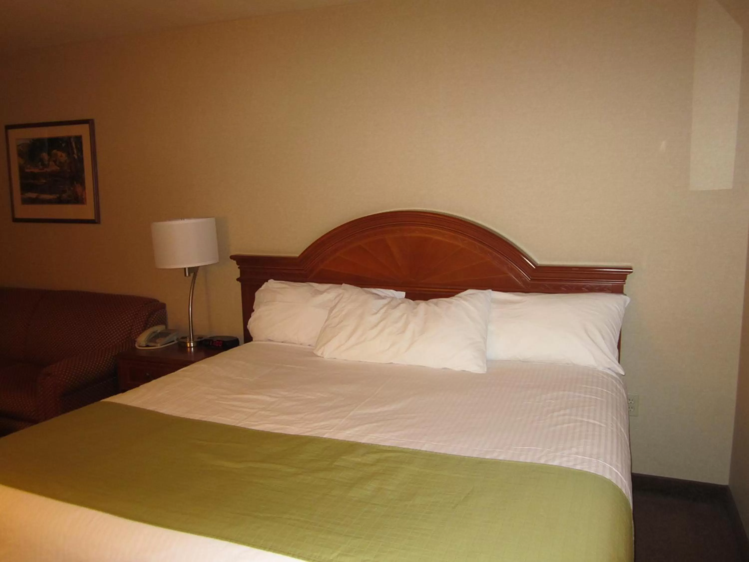 Bed in Super 8 by Wyndham Fort St. John BC