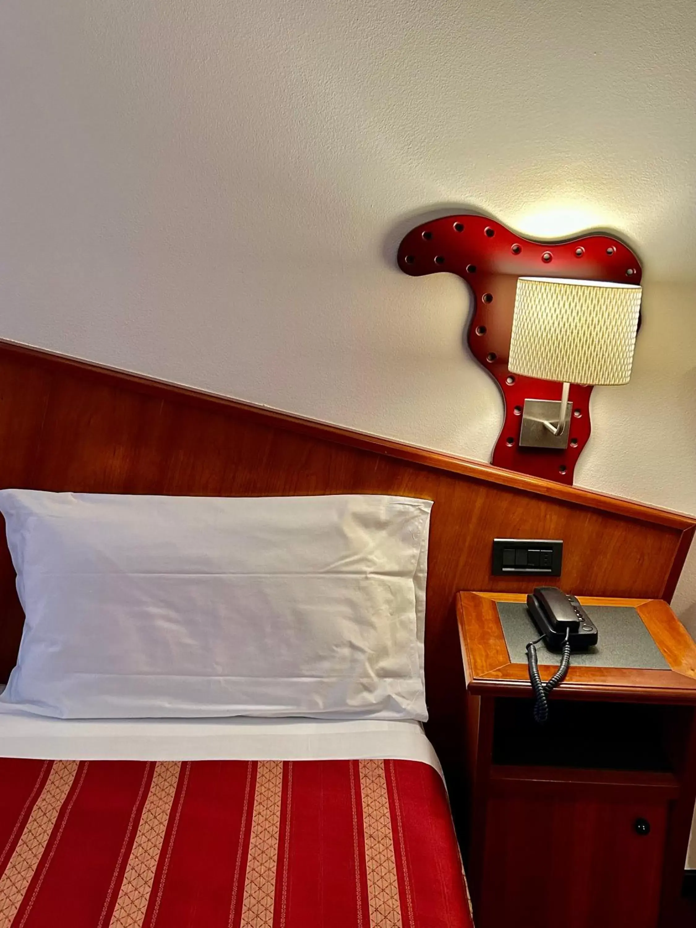 Bed in Hotel Due Torri Tempesta