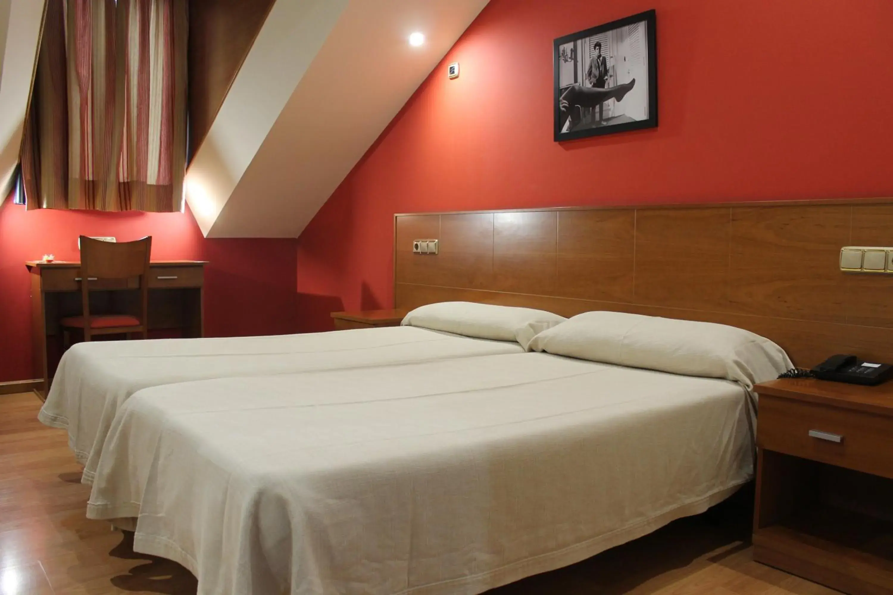 Bedroom, Bed in Hotel El Castillo