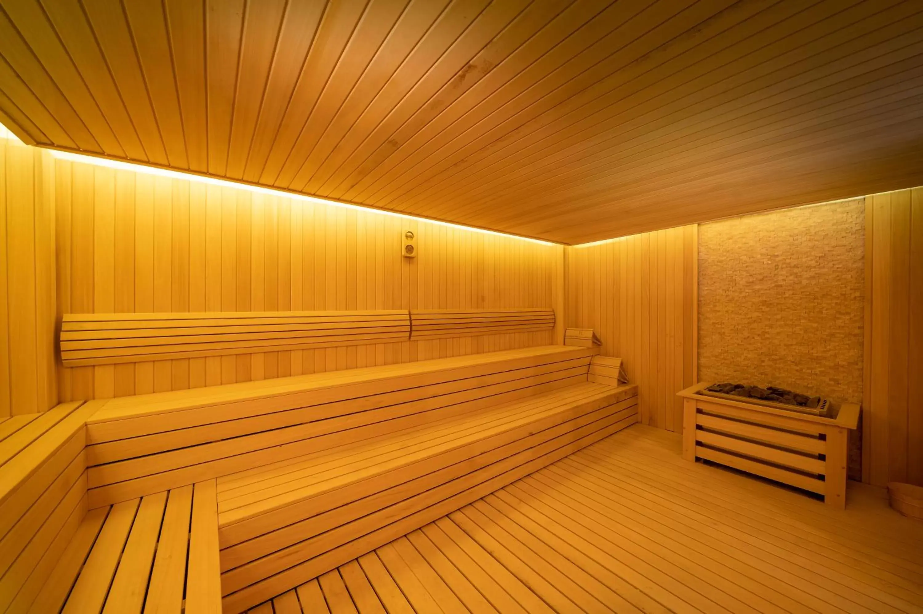 Sauna in Ramada Plaza by Wyndham Silivri