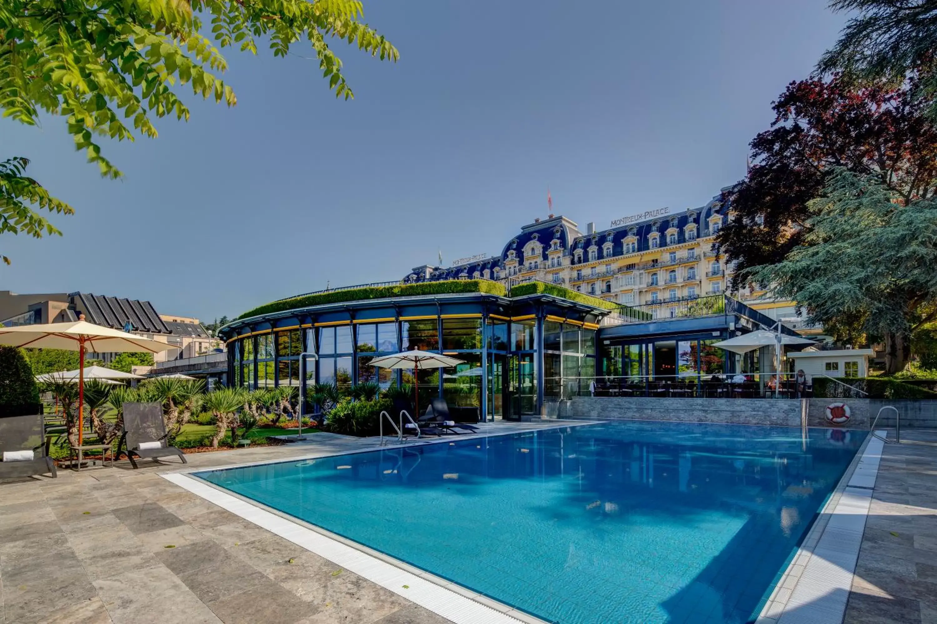 Swimming Pool in Fairmont Le Montreux Palace