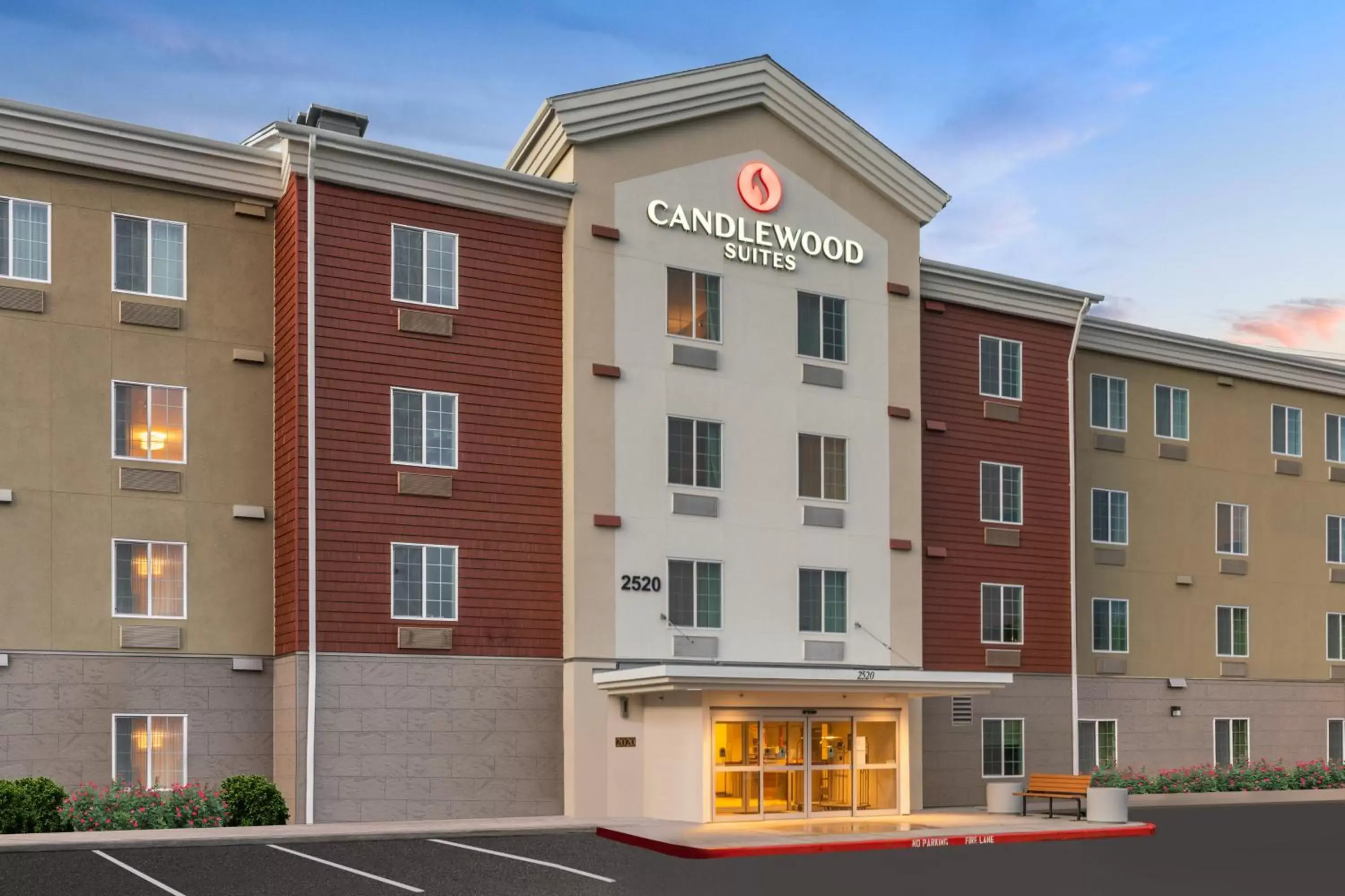 Property building in Candlewood Suites Sumner Puyallup Area, an IHG Hotel