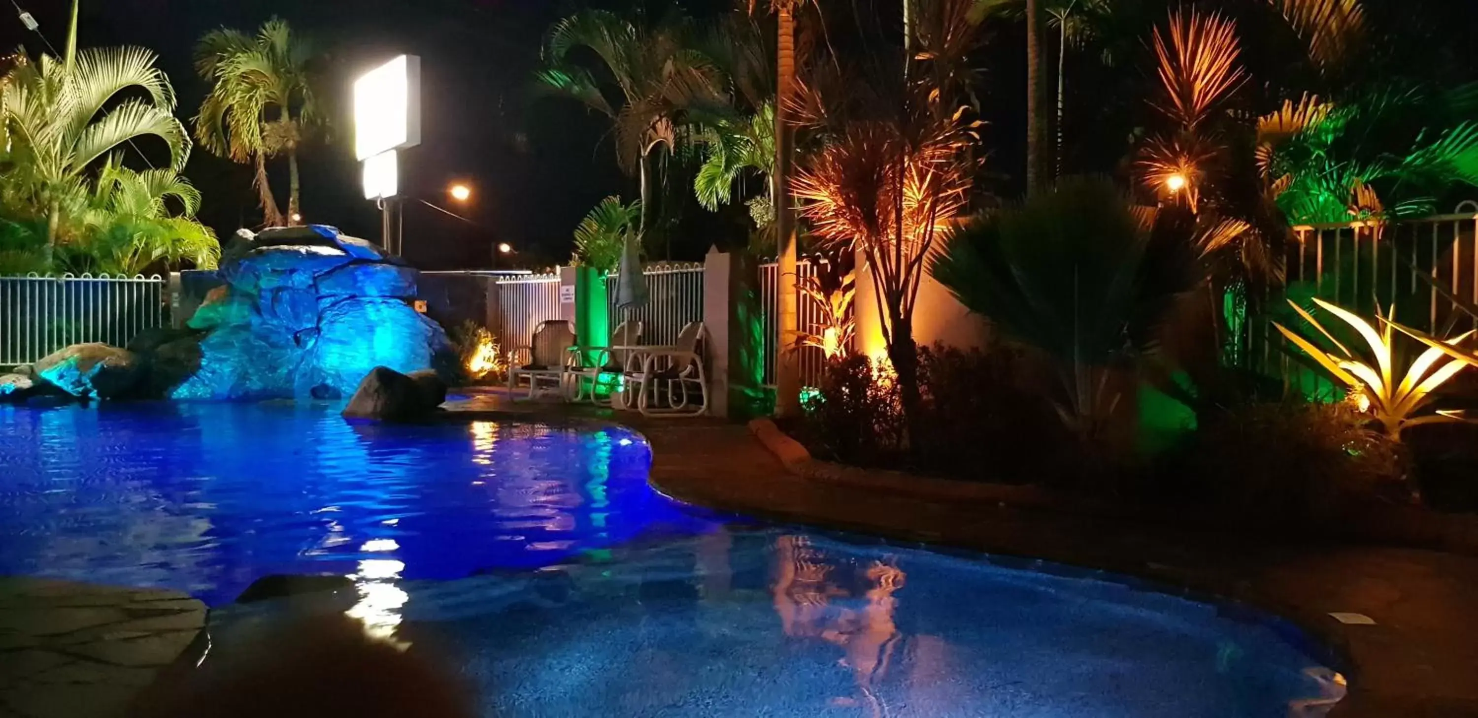 Swimming Pool in Reef Palms