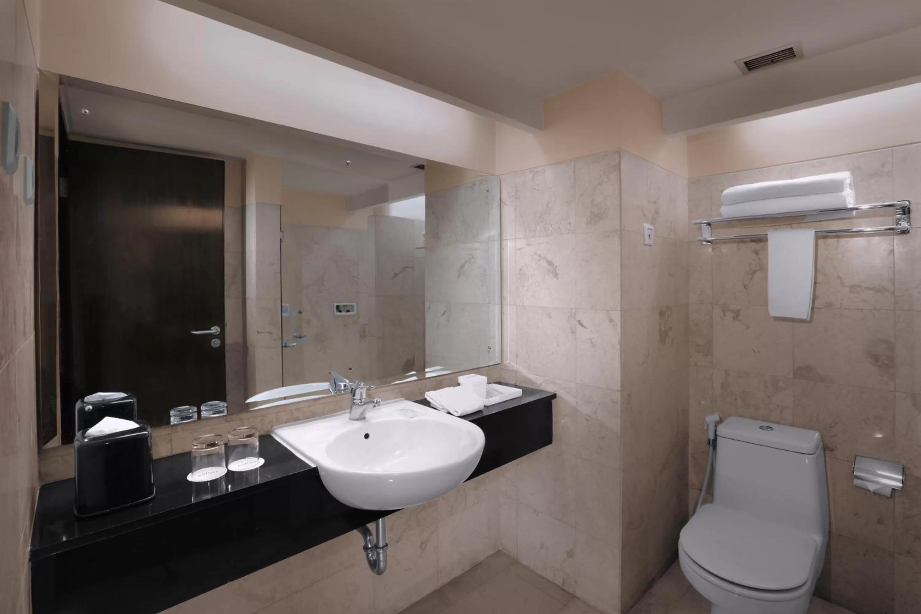 Bathroom in Grand Dafam Braga Bandung