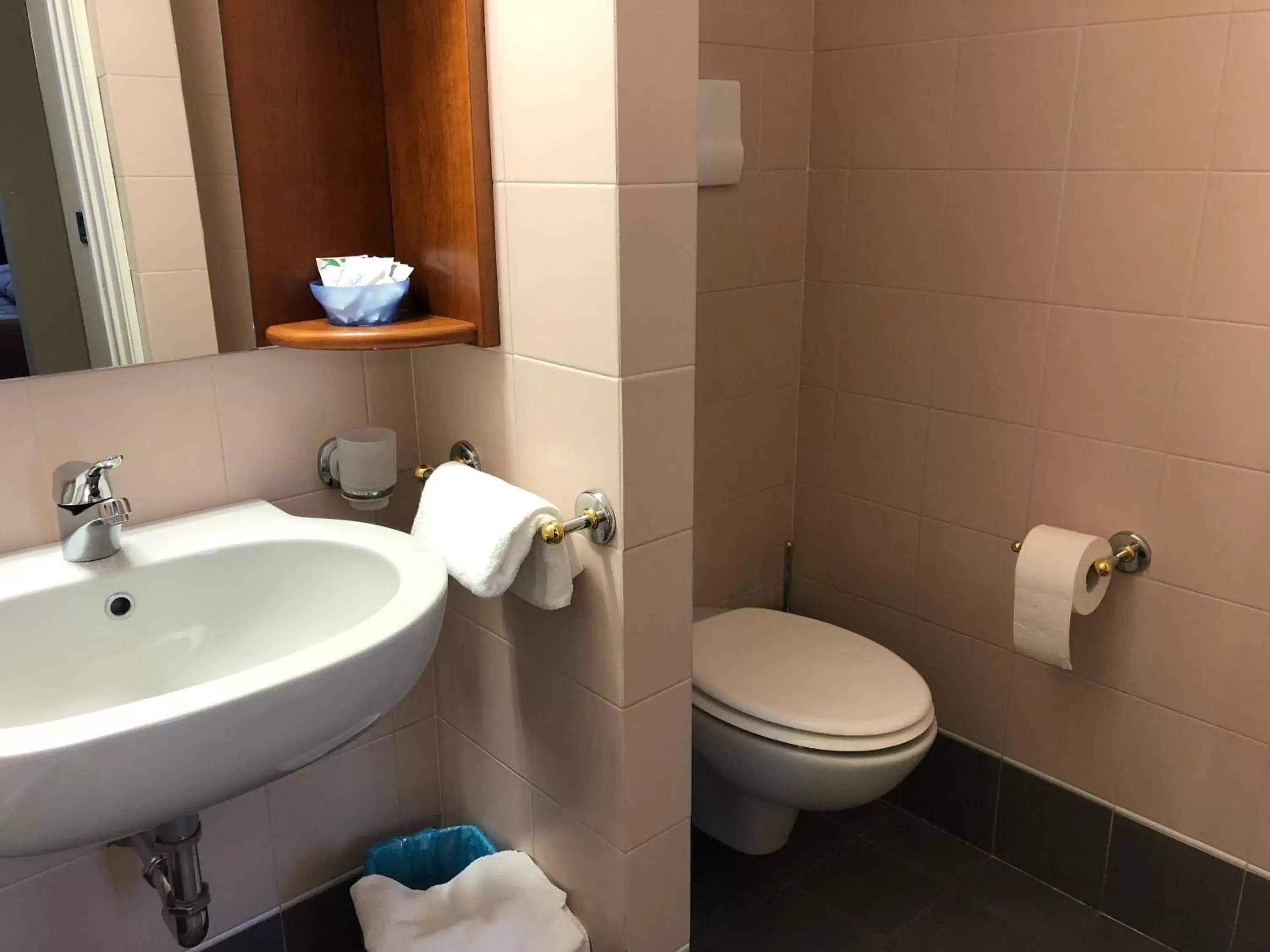 Bathroom in Hotel Enrichetta