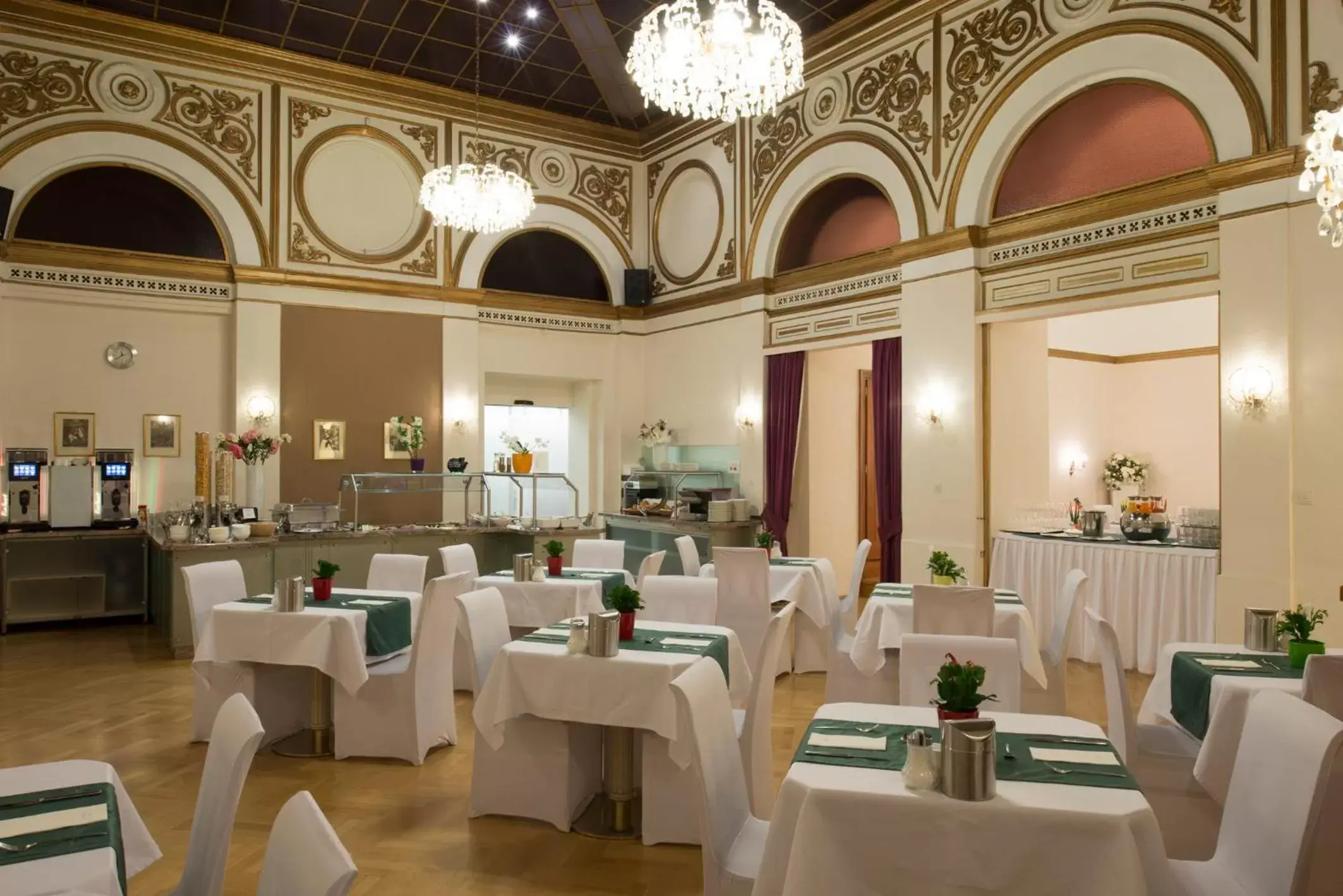 Dining area, Restaurant/Places to Eat in Hotel Wandl