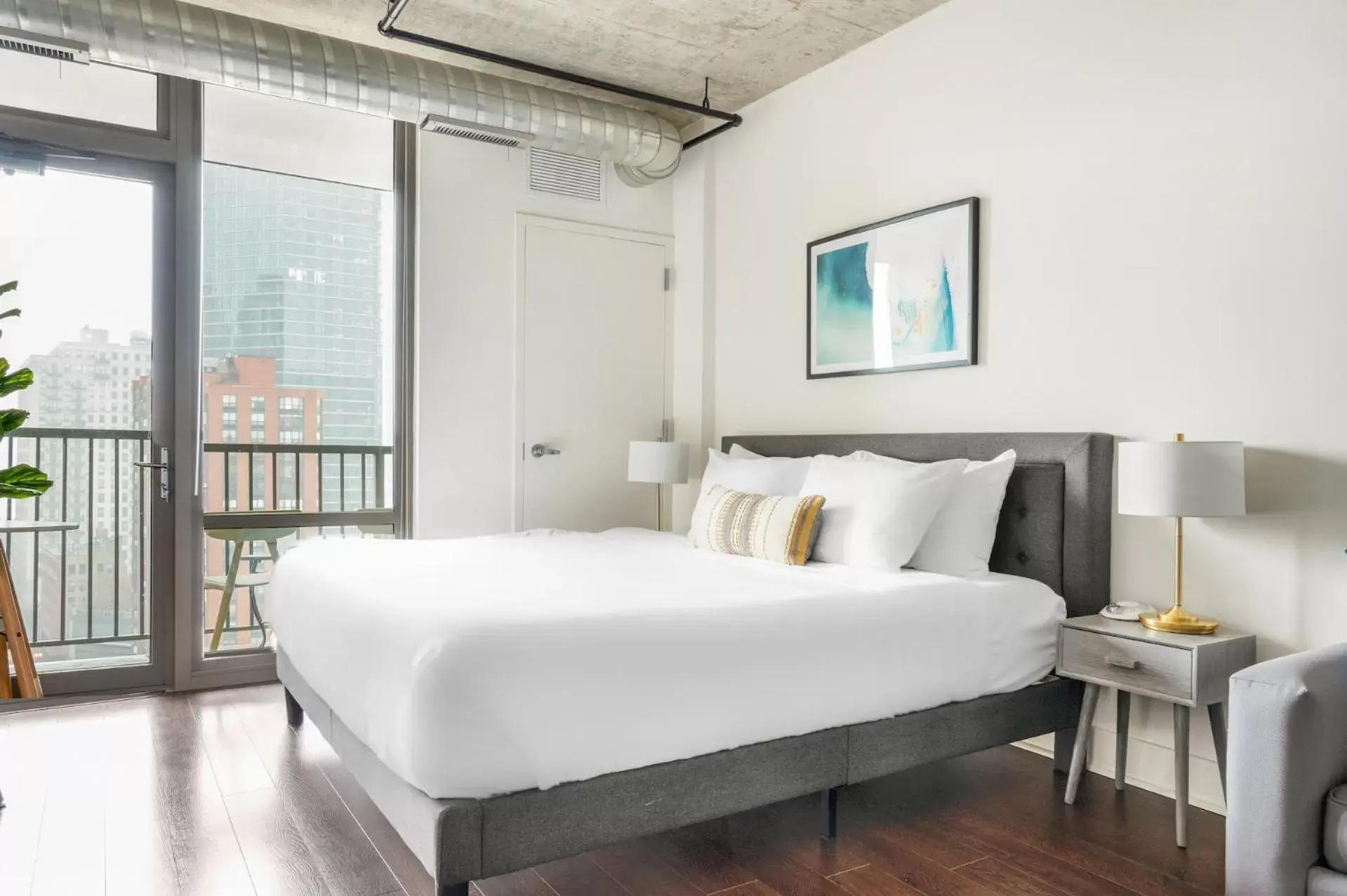Bed in Kasa South Loop Chicago