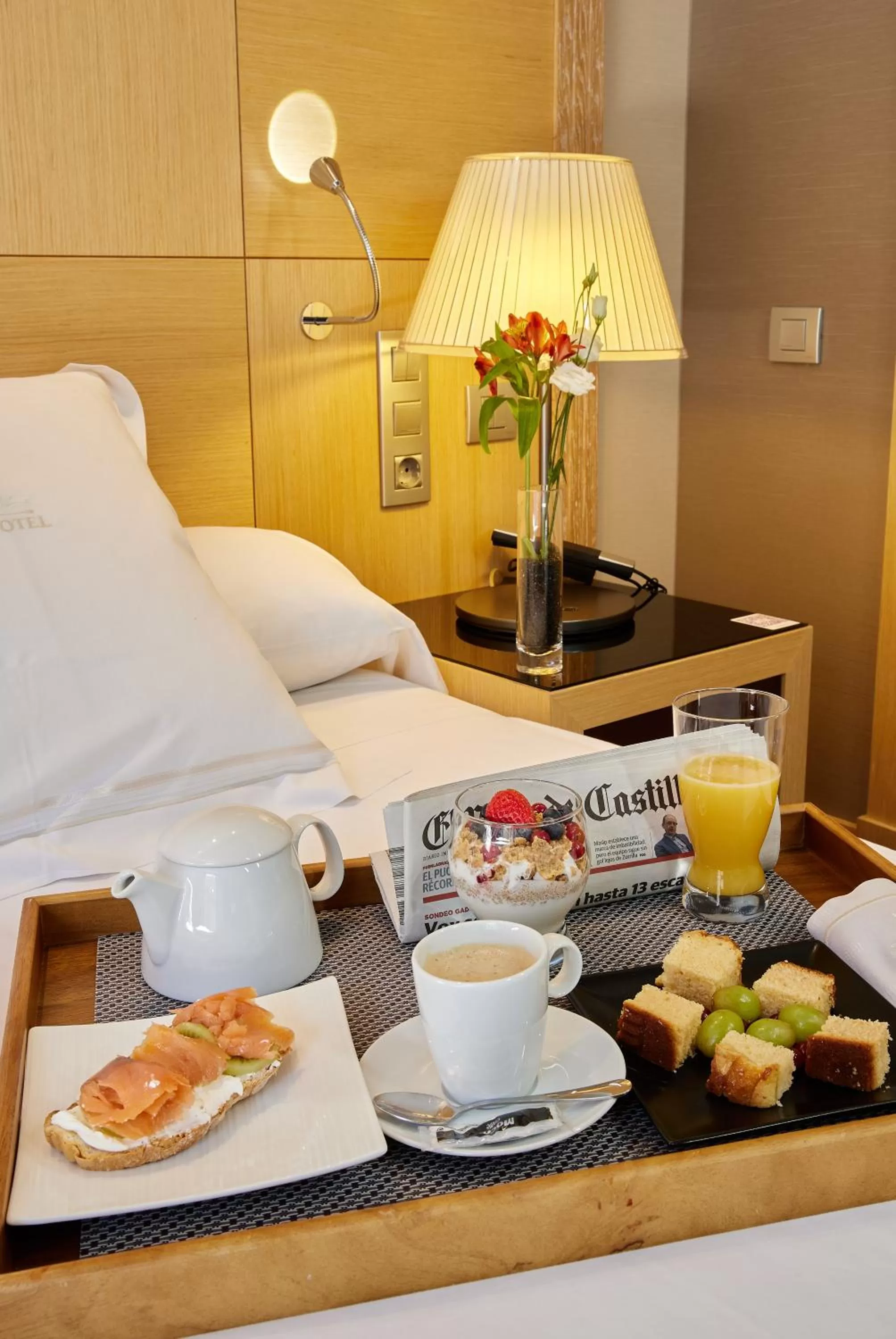 Bedroom, Bed in Nexus Valladolid Suites & Hotel