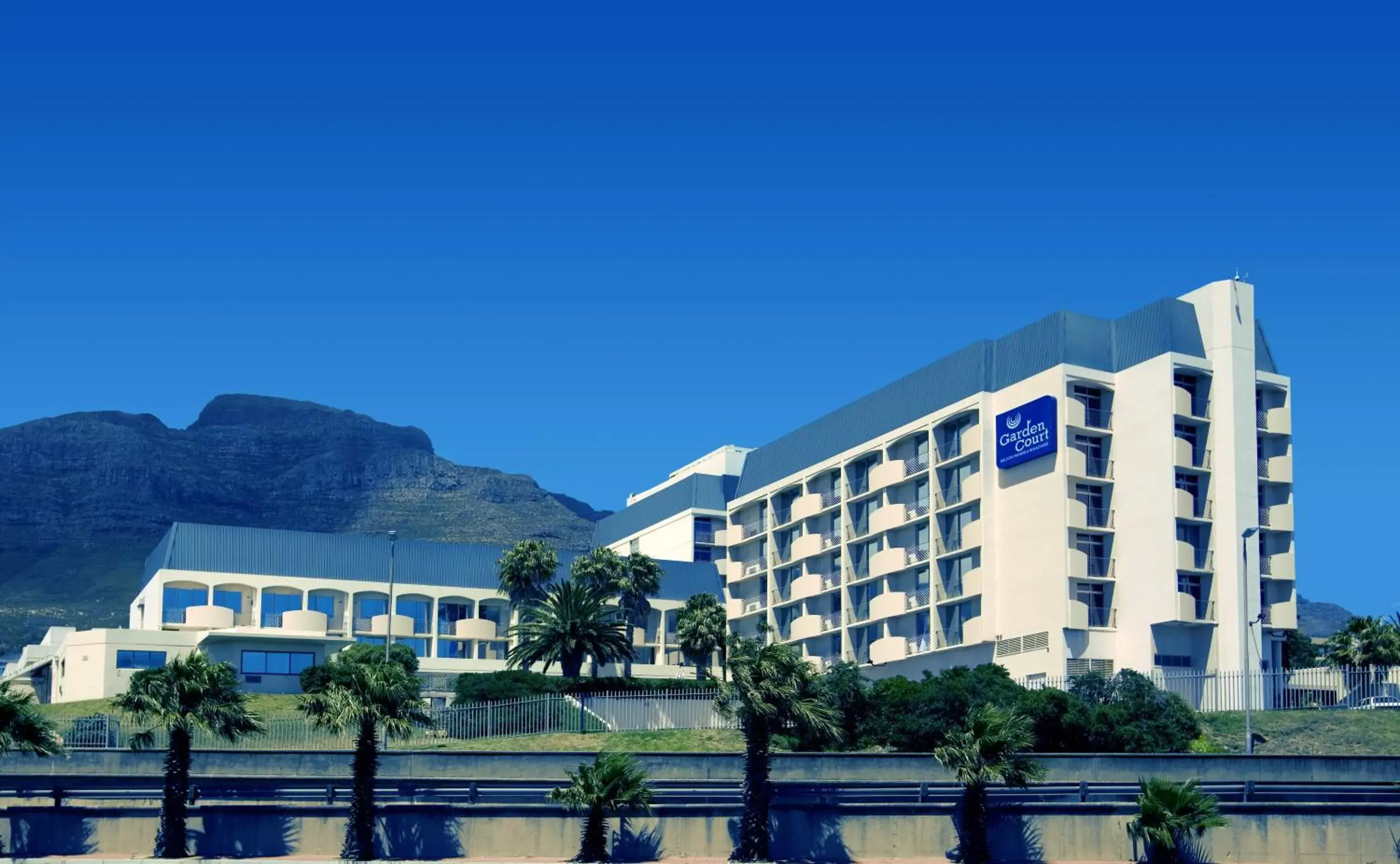 Facade/entrance, Property Building in Garden Court Nelson Mandela Boulevard