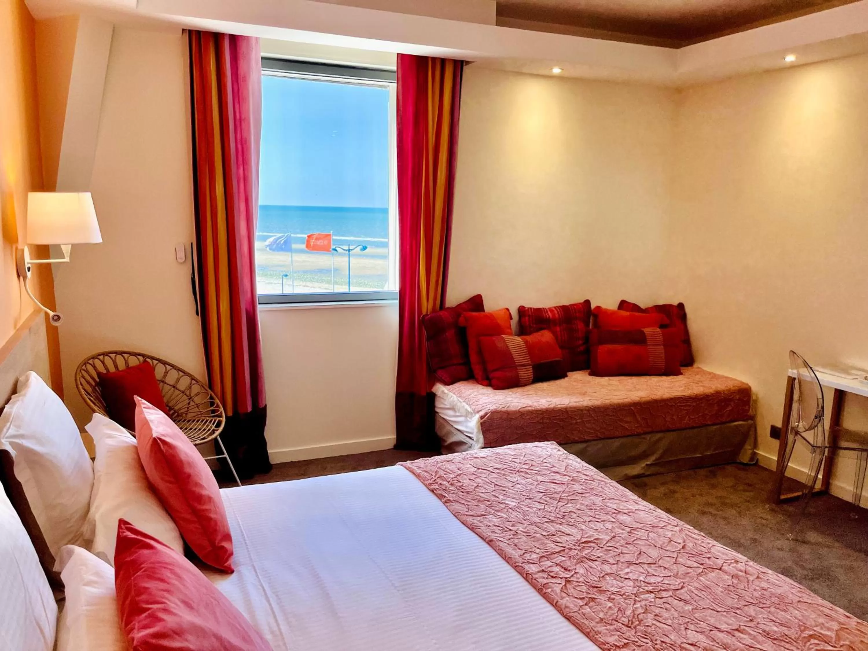 Superior Double Room with Sea View in Hôtel Outre-Mer - Villa Le Couchant