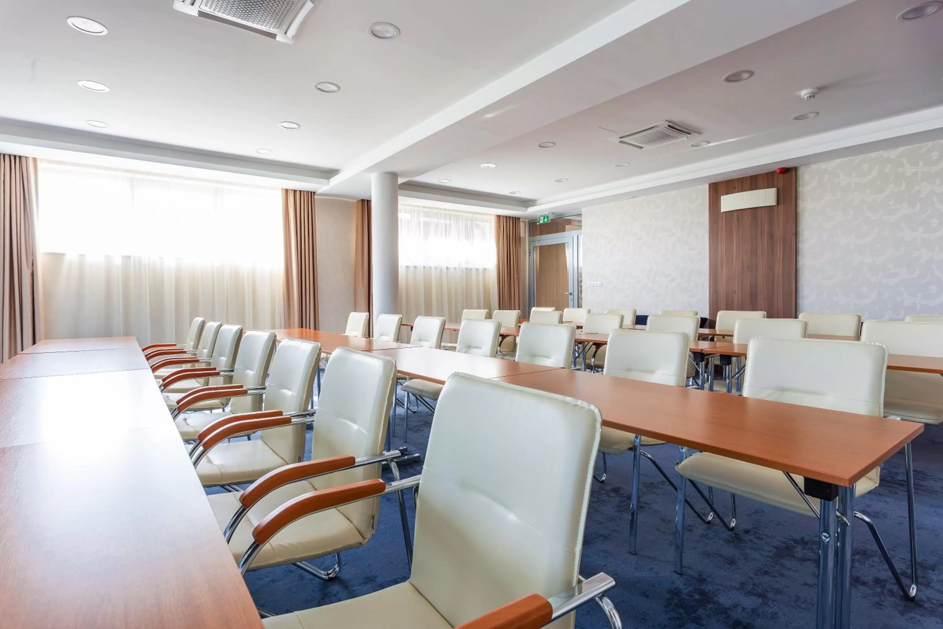 Banquet/Function facilities in Outlet Hotel Polgár