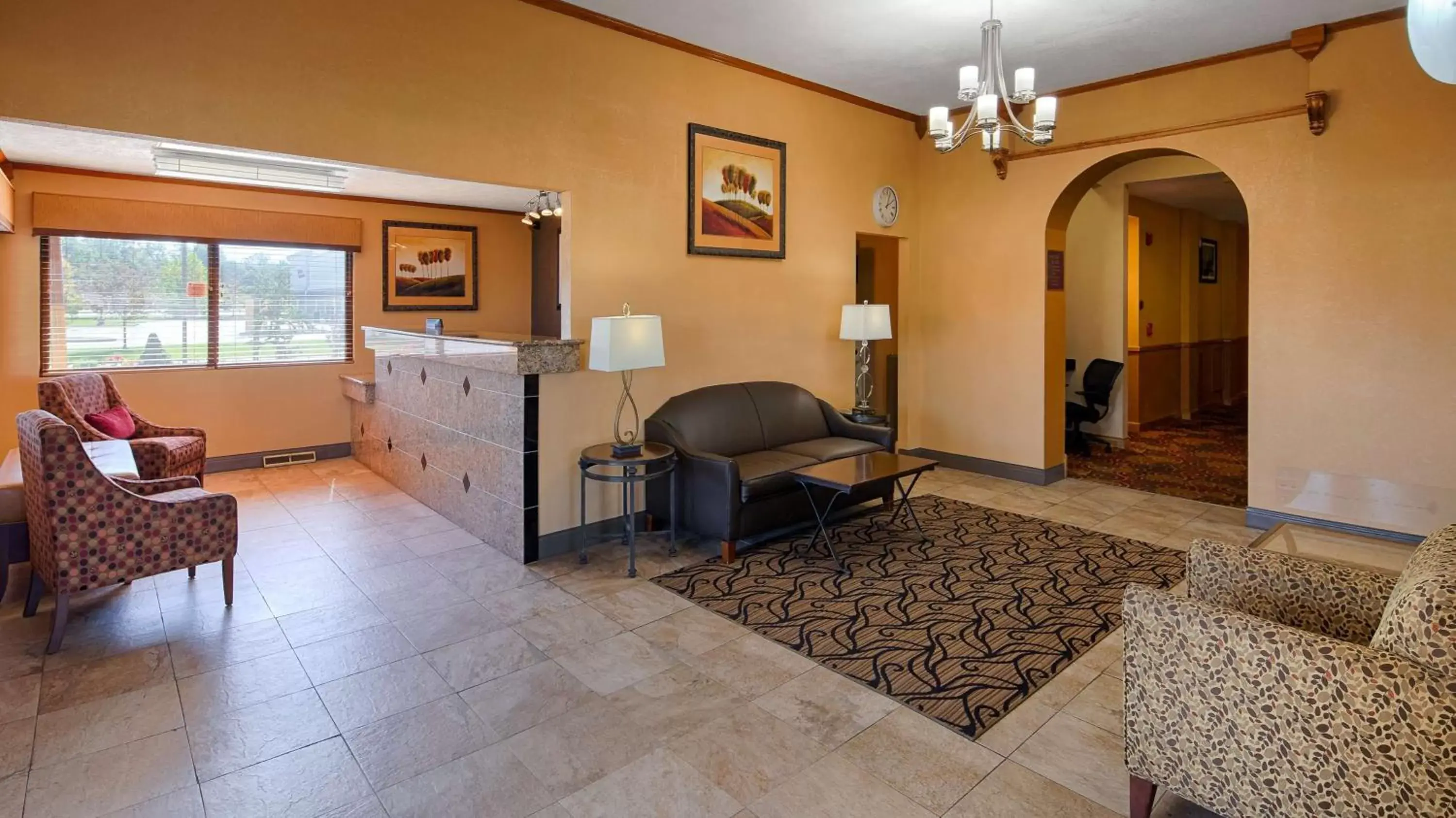 Lobby or reception, Seating Area in Best Western Martinsville Inn