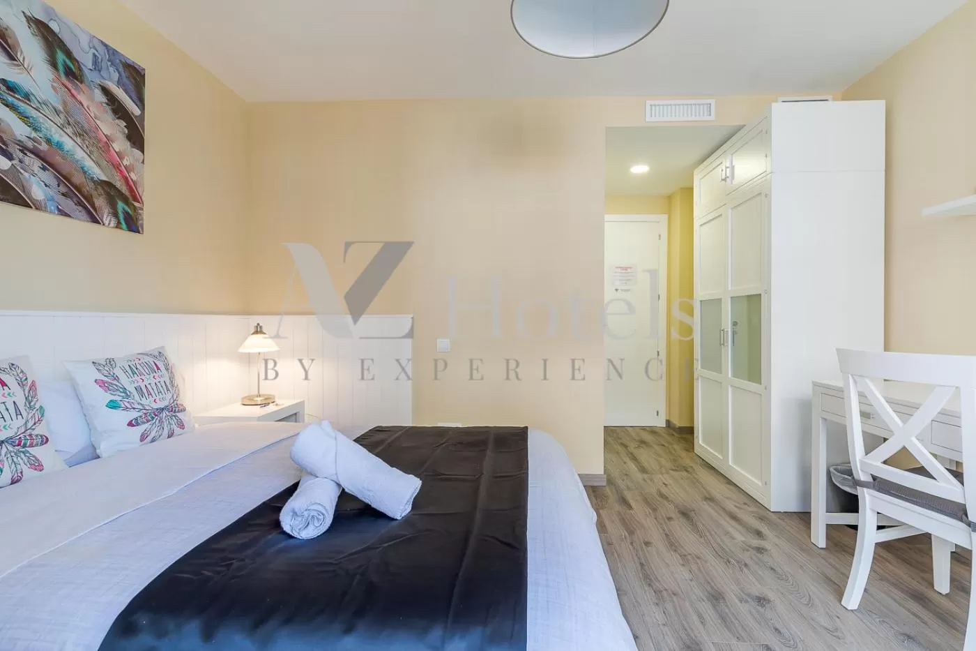 Photo of the whole room, Bed in AYZ Villegas - Auto check-in property