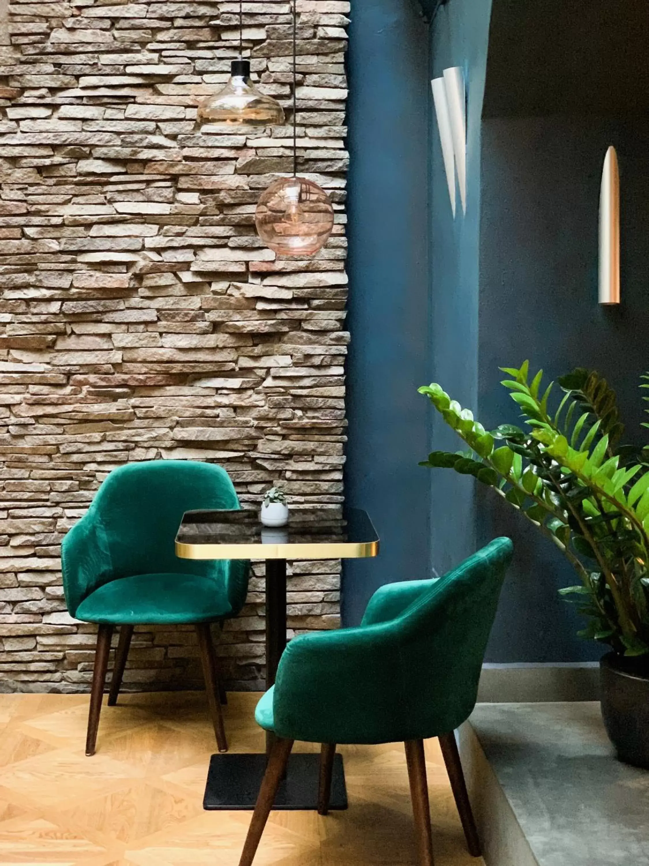 Restaurant/places to eat, Seating Area in Design Hotel Neruda