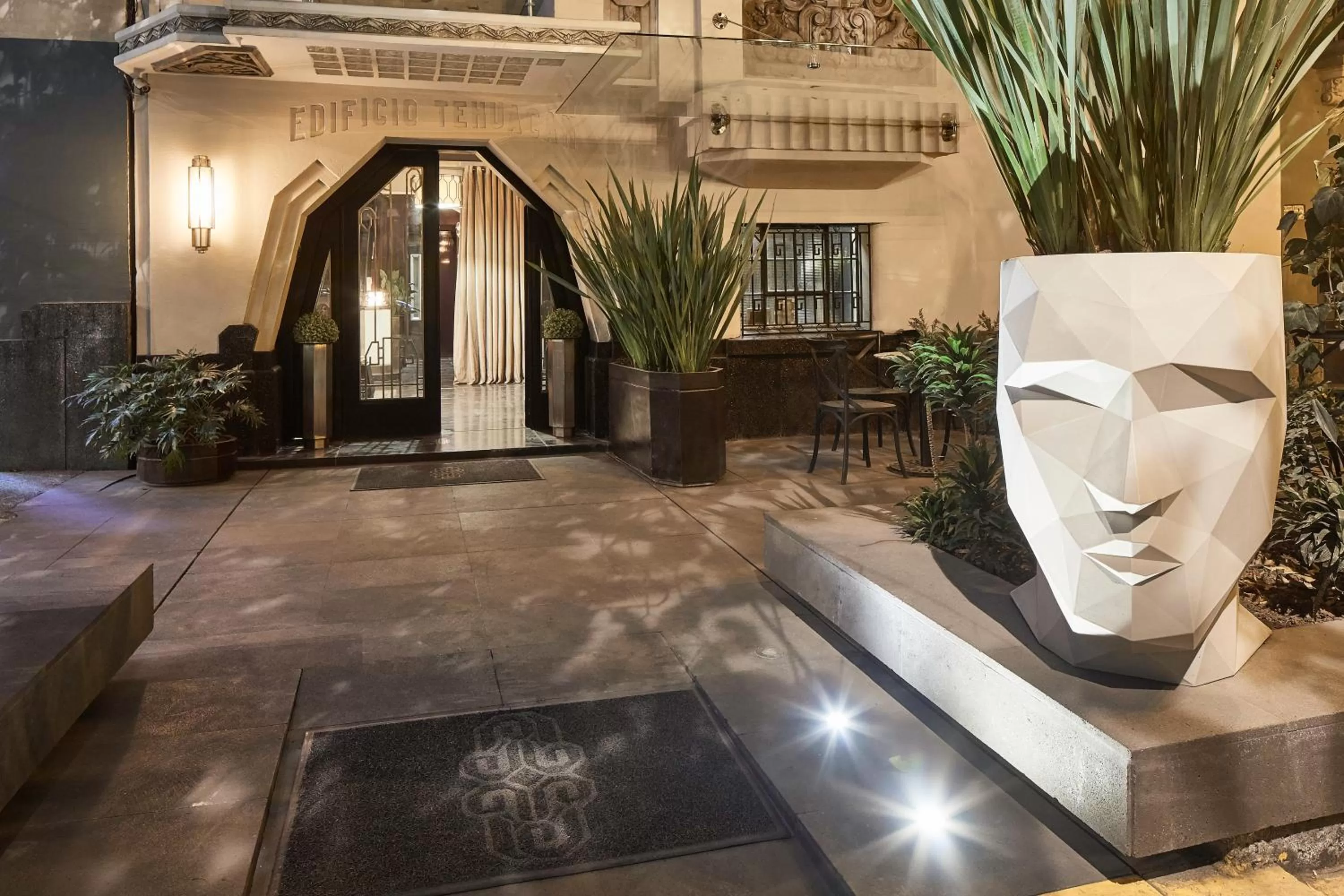 Facade/entrance in Hippodrome Hotel Condesa