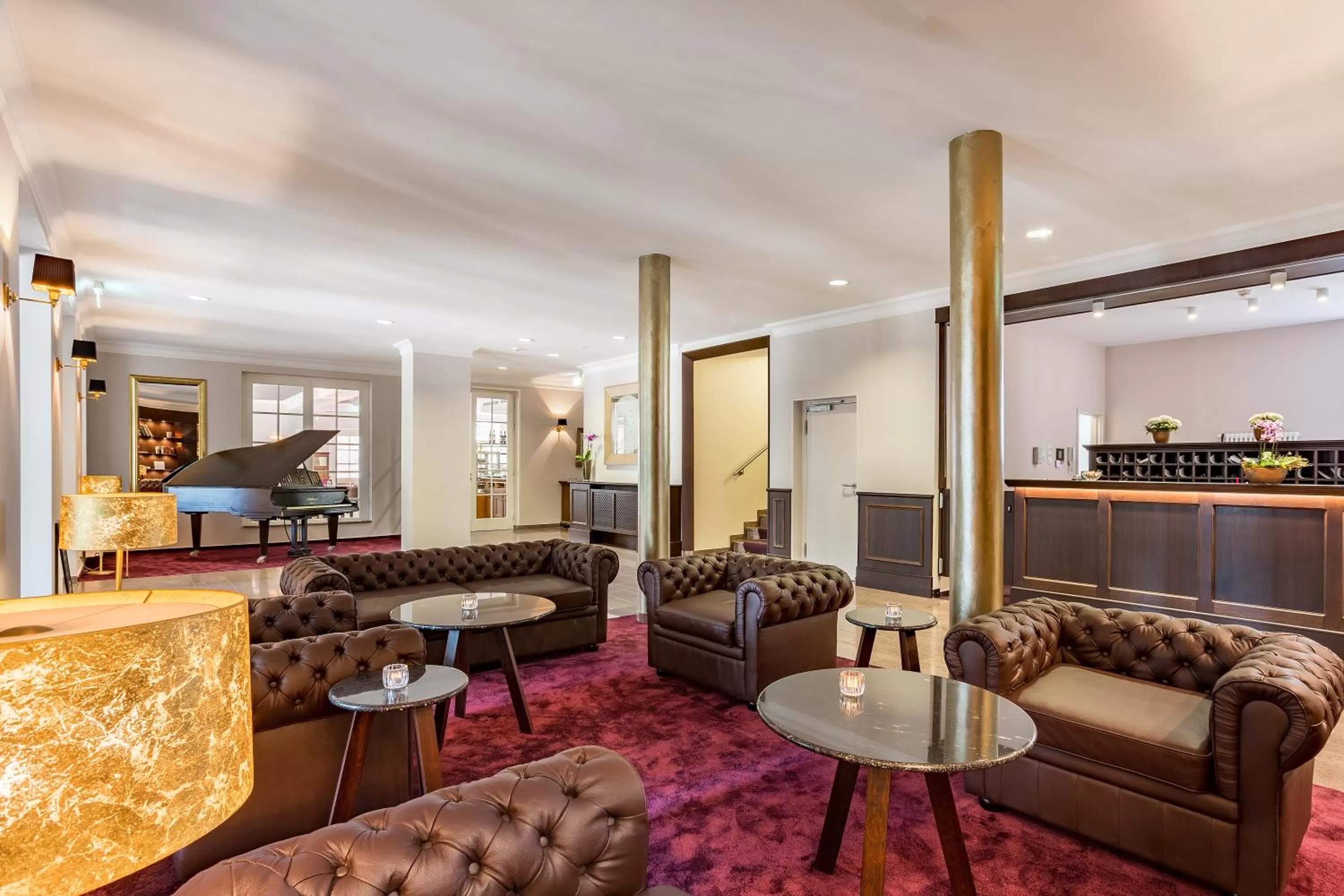 Lobby or reception in Kurhaushotel Bad Salzhausen