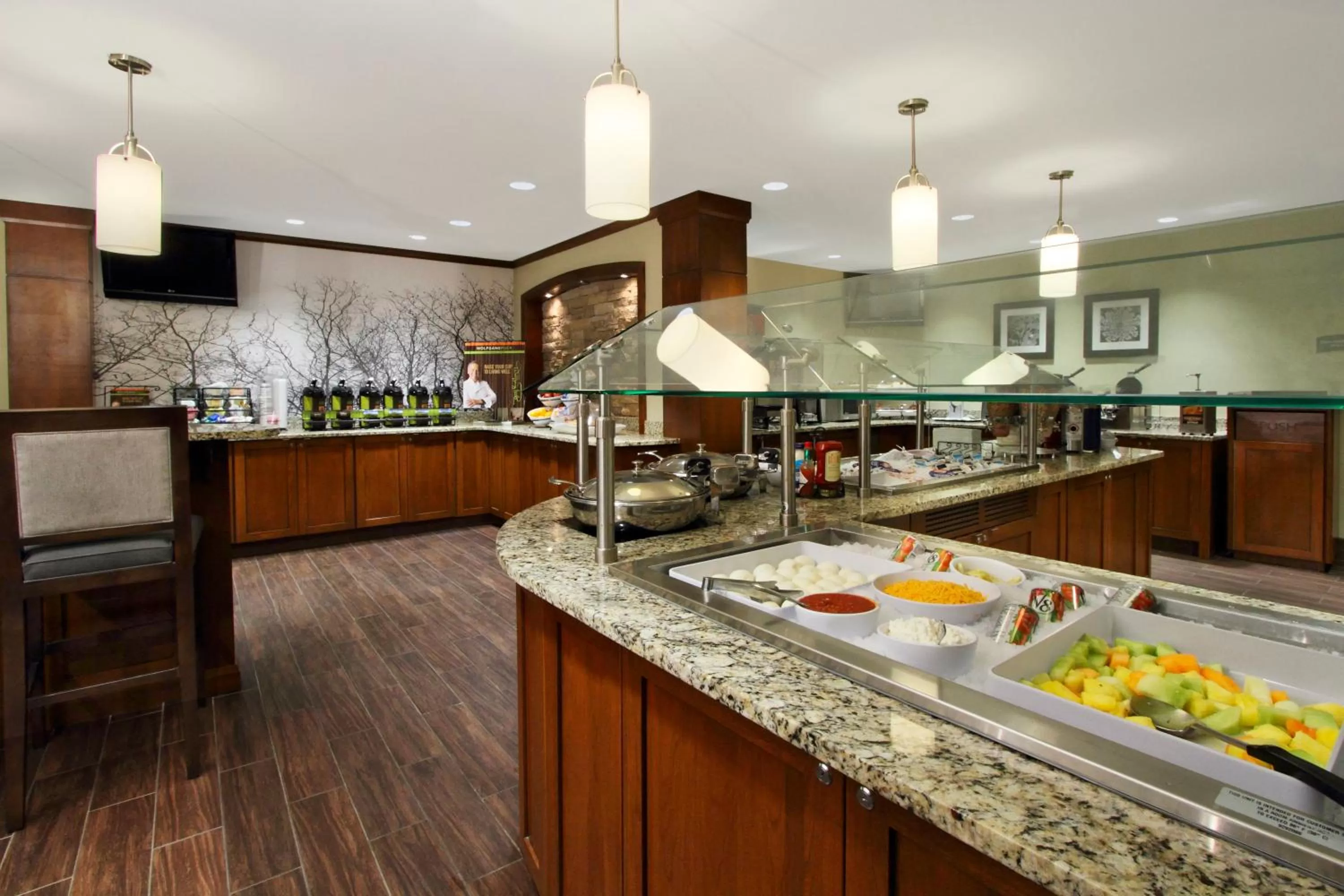 Restaurant/places to eat in Staybridge Suites Tysons - McLean by IHG