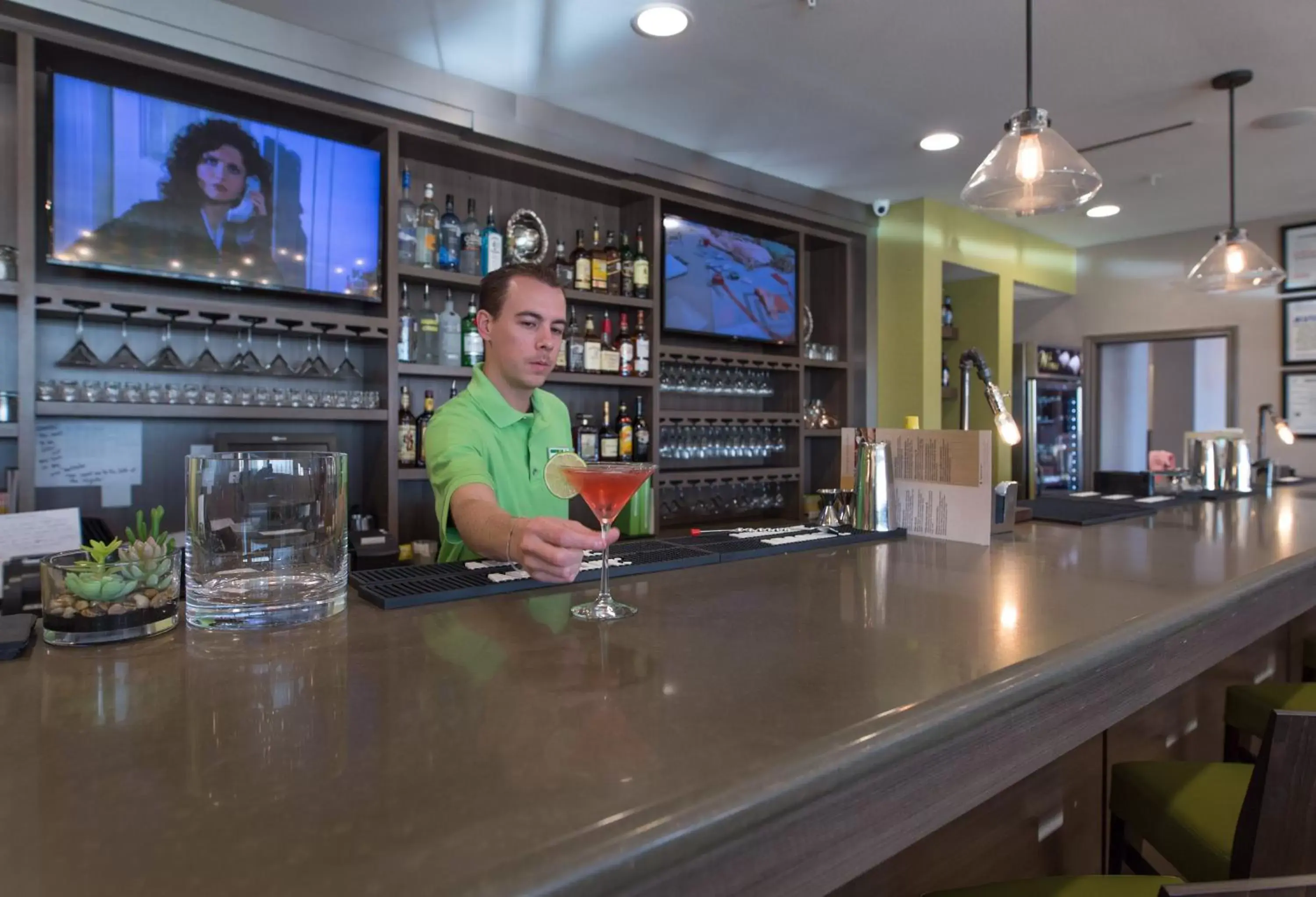 Lounge or bar, Lounge/Bar in Holiday Inn San Marcos Convention Center, an IHG Hotel