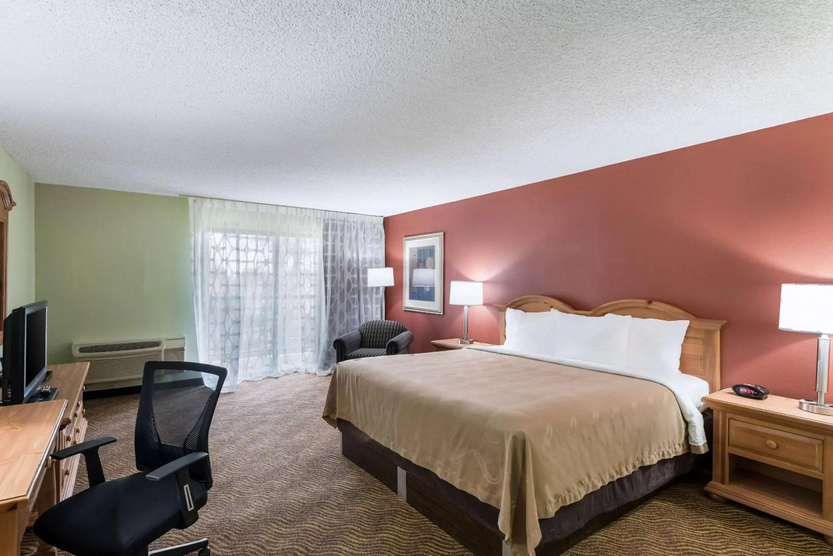 Photo of the whole room, Bed in Quality Inn Payson