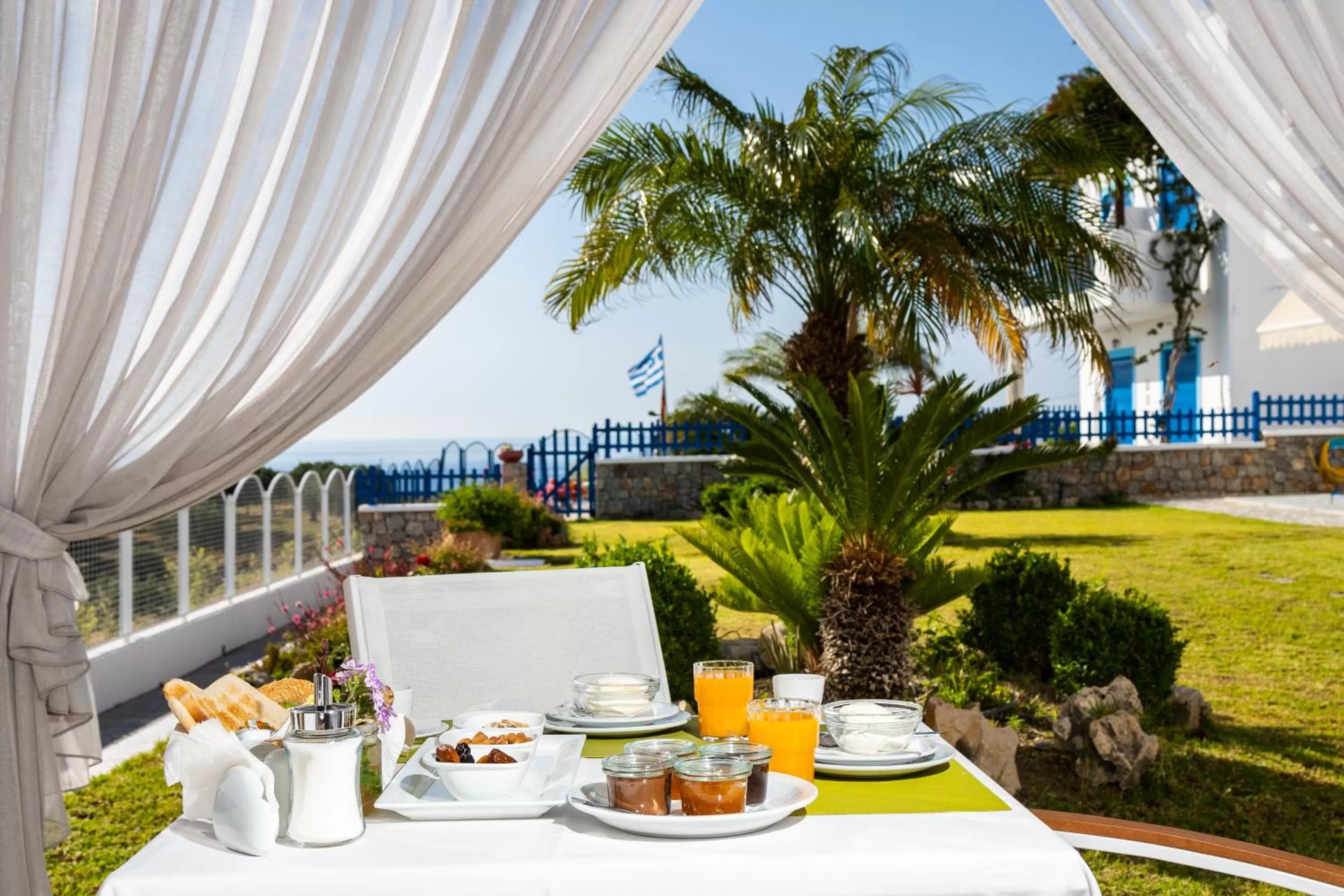 Food and drinks in Bella Vista Stegna