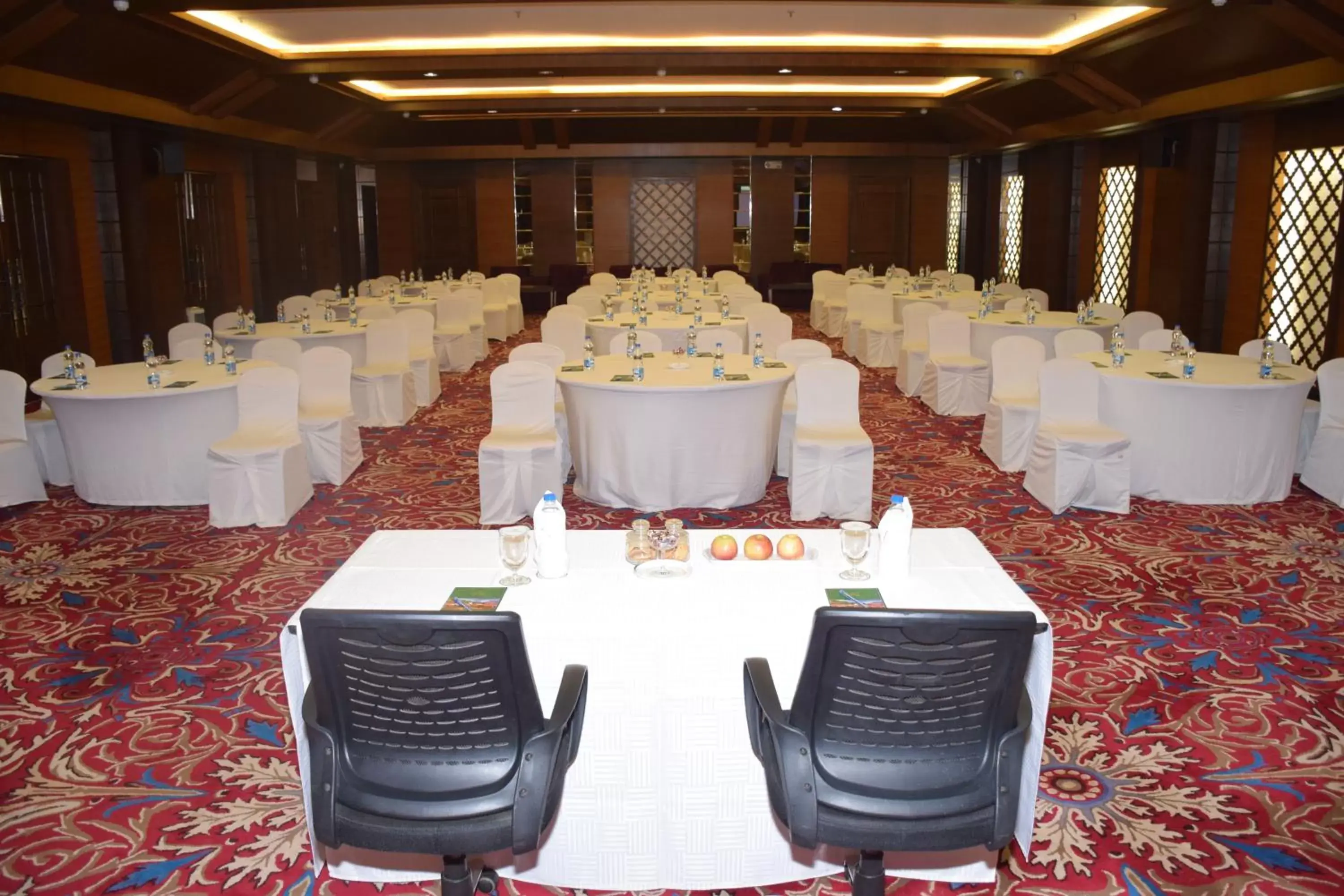 Meeting/conference room, Banquet Facilities in Mayfair Waves