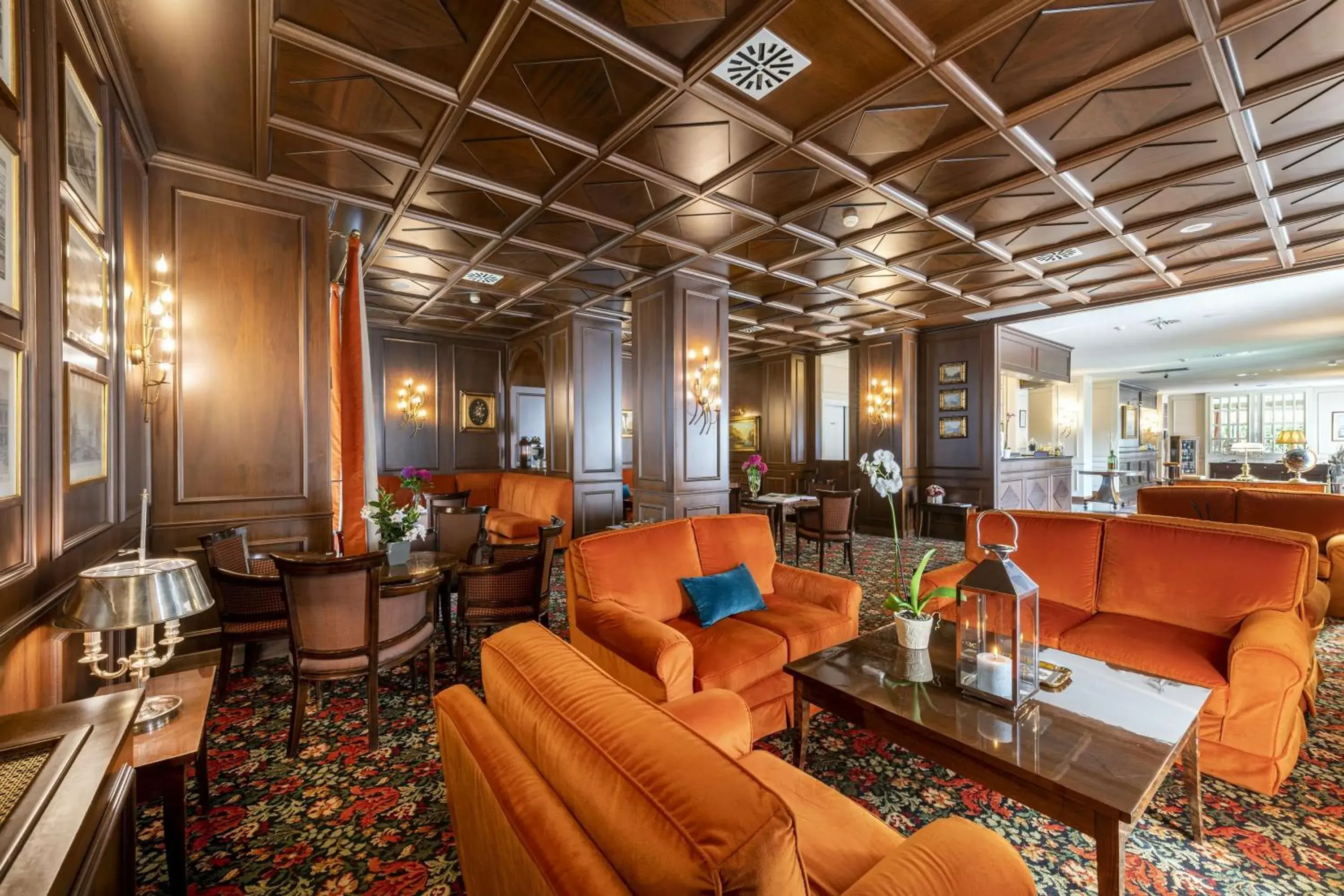 Lobby or reception in The Regency Sure Hotel Collection by Best Western