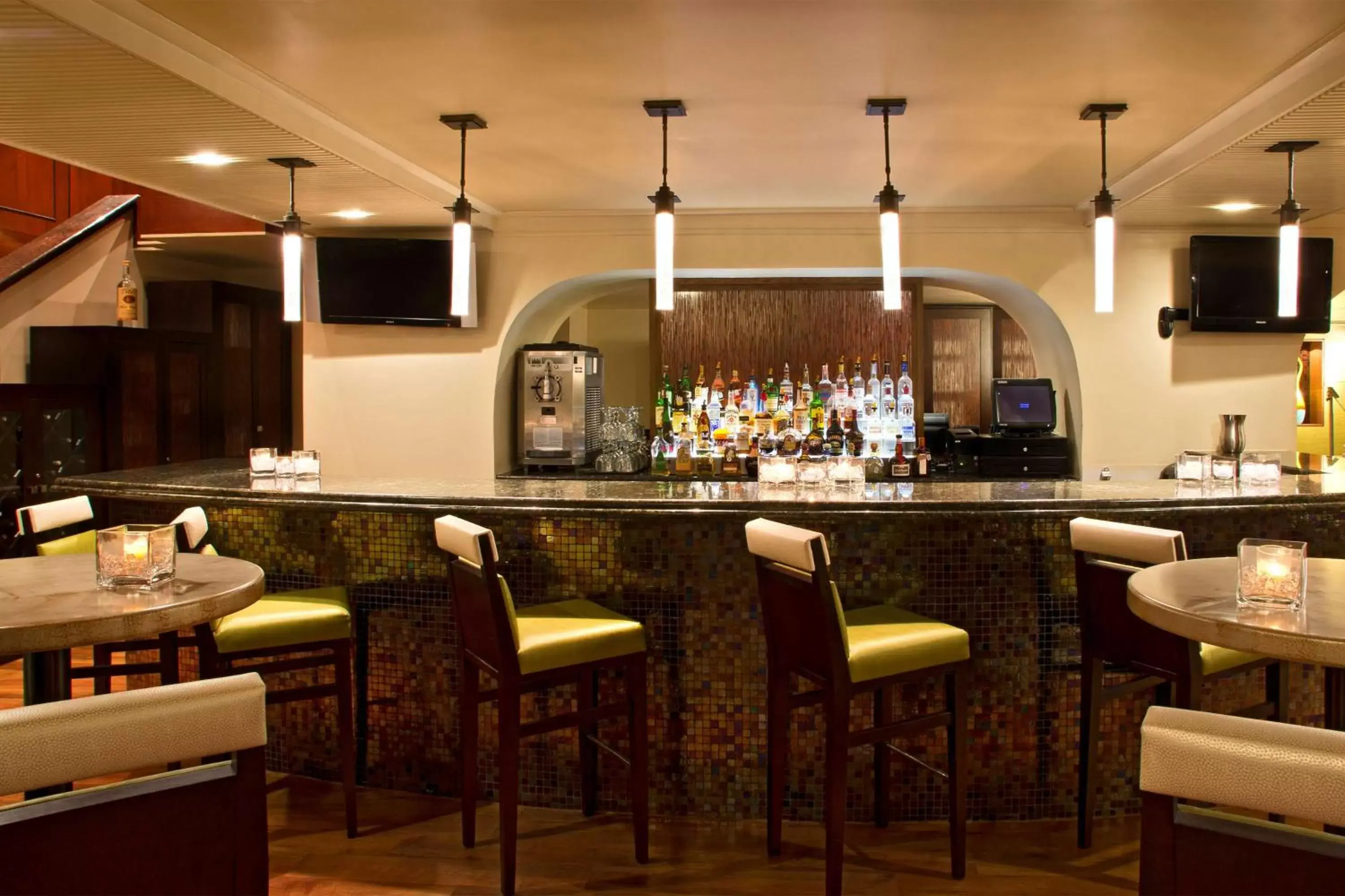 Lounge or bar, Lounge/Bar in Hilton Palacio del Rio