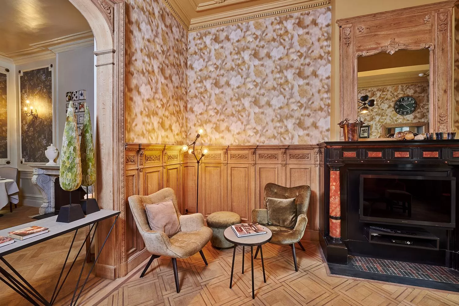 Communal lounge/ TV room in Hotel Royal Astrid