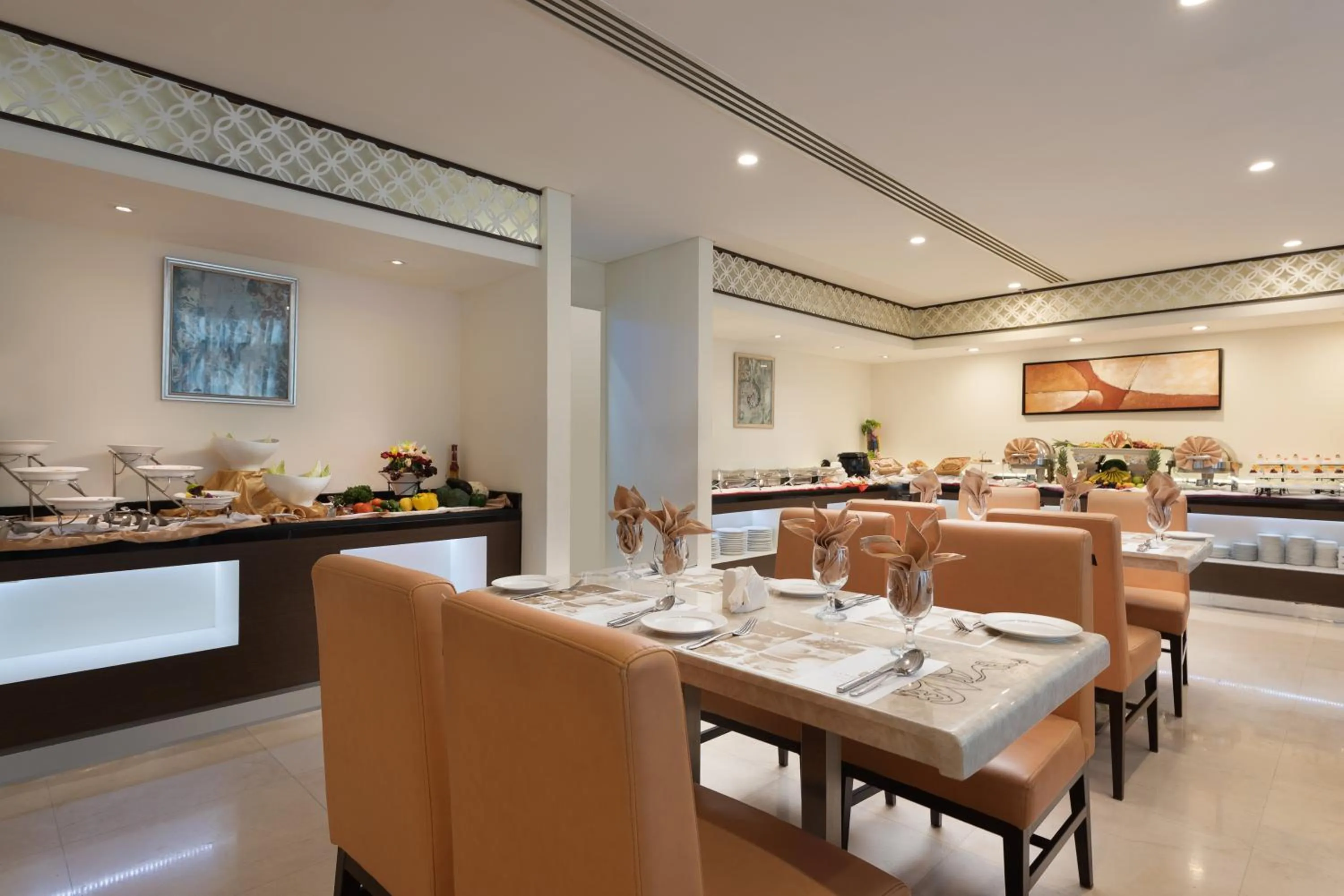 Restaurant/places to eat in Landmark Premier Hotel