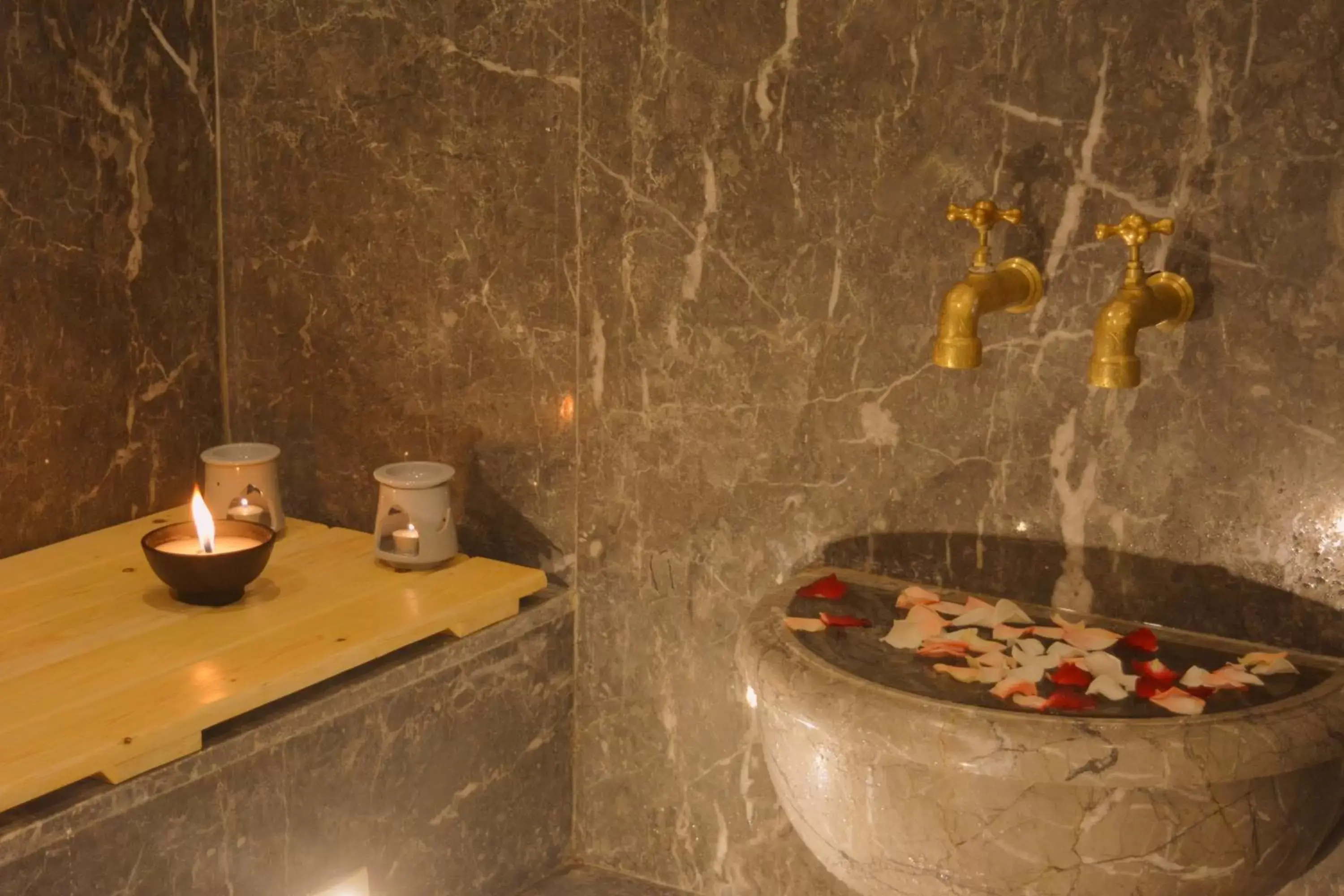 Hot Spring Bath, Bathroom in Riad Ghali Hotel & SPA