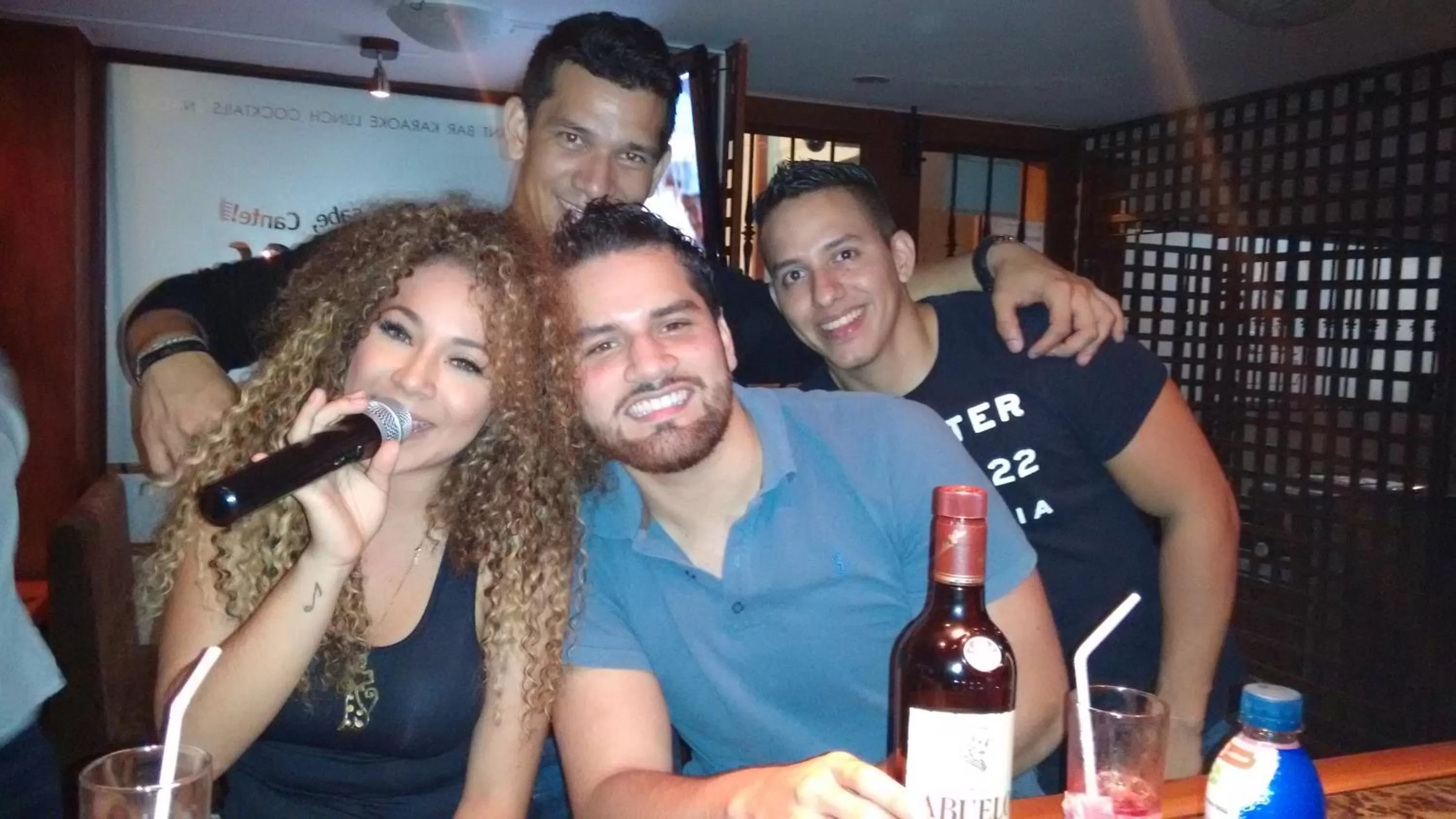 People in Hotel Bonanza