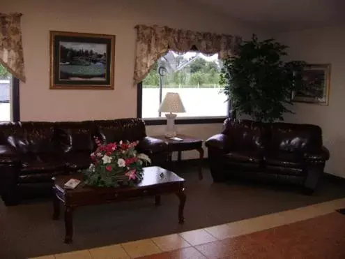 Lobby or reception, Seating Area in Fairway Inn Florence INDIANA