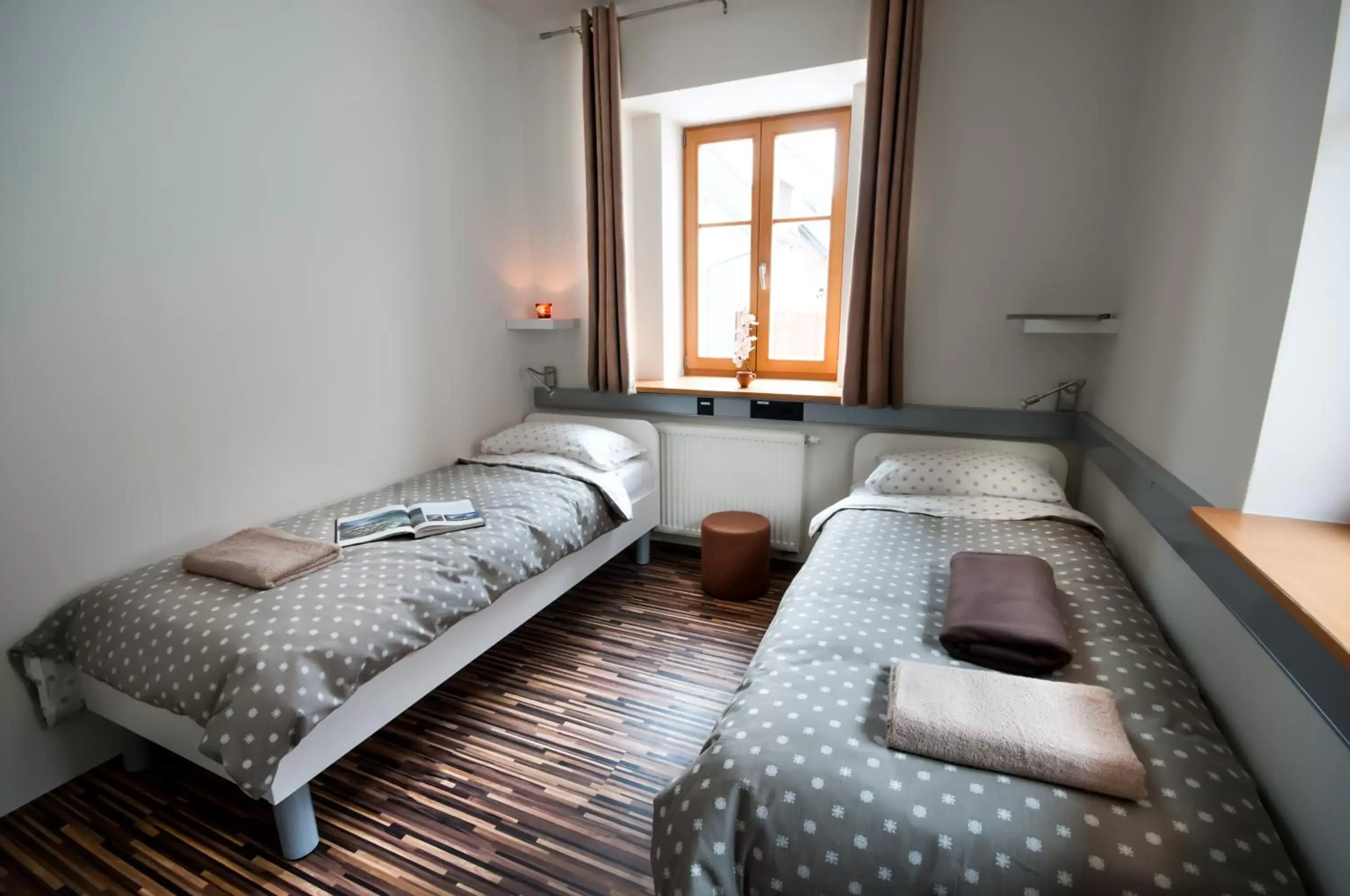 Bed in CUBE central rooms for 2 Bed in CUBE central rooms for 2