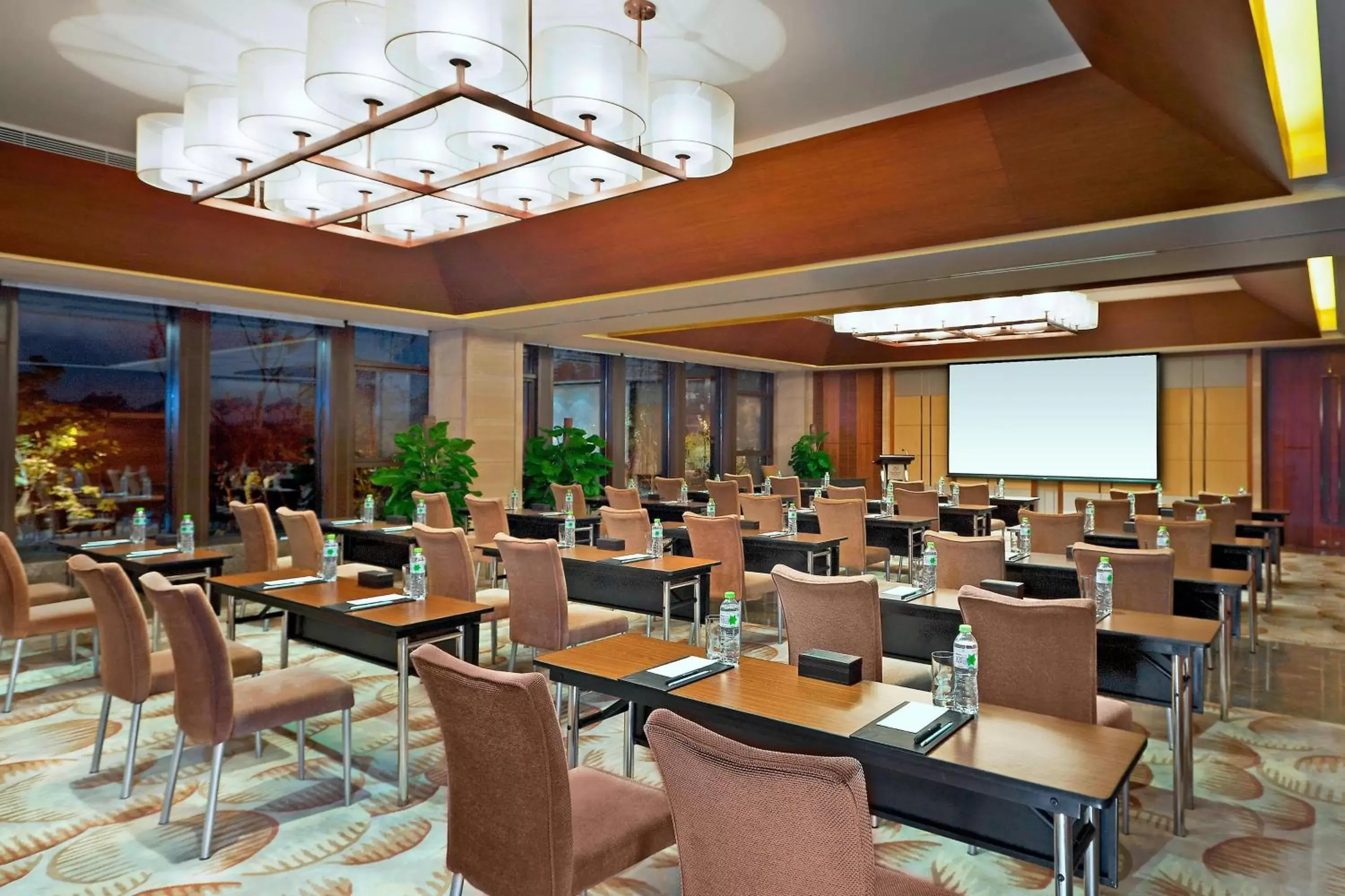 Meeting/conference room in Sheraton Grand Hangzhou Wetland Park Resort