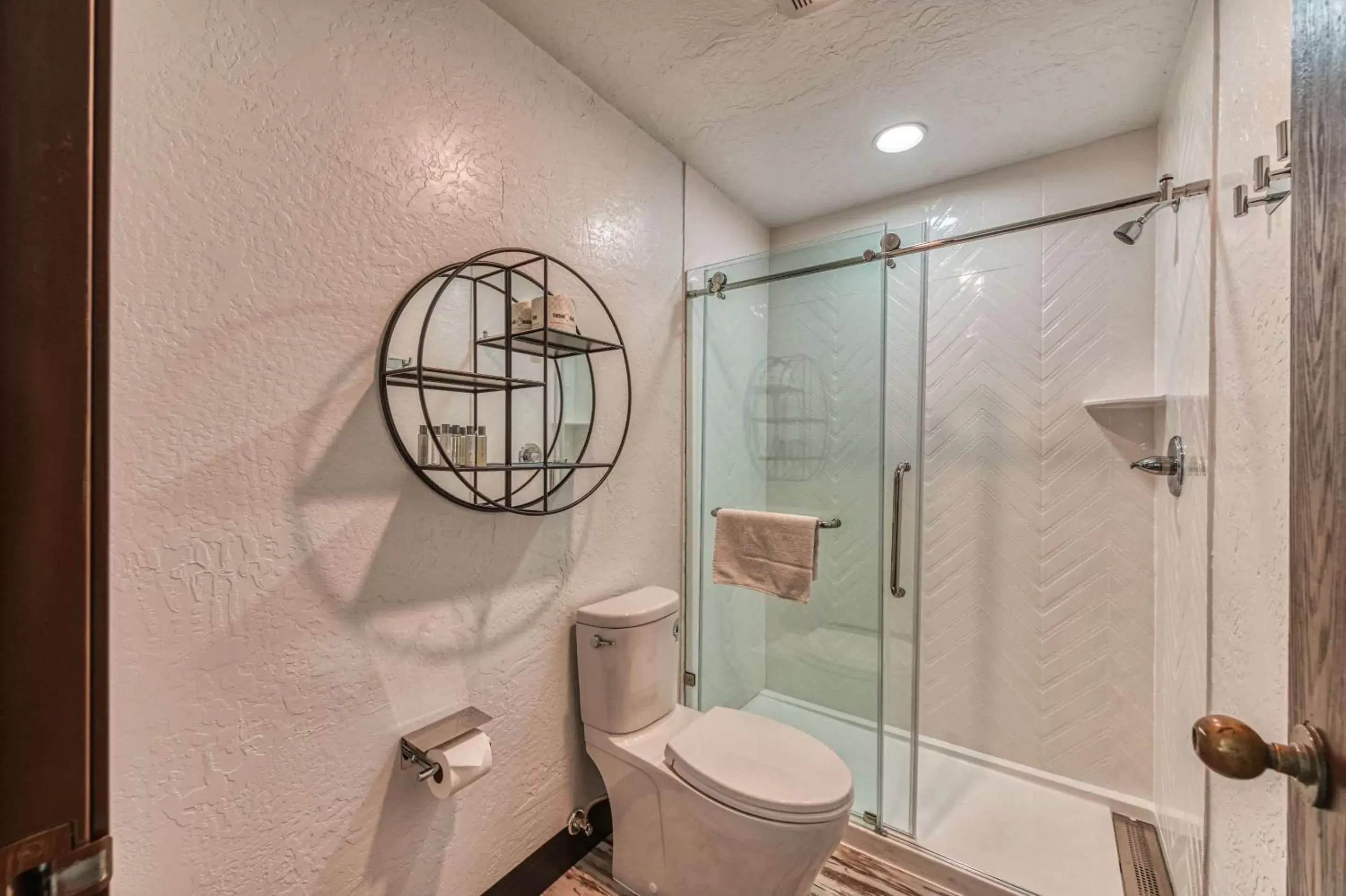 Bathroom in Casa Via Mar Inn, Ascend Hotel Collection